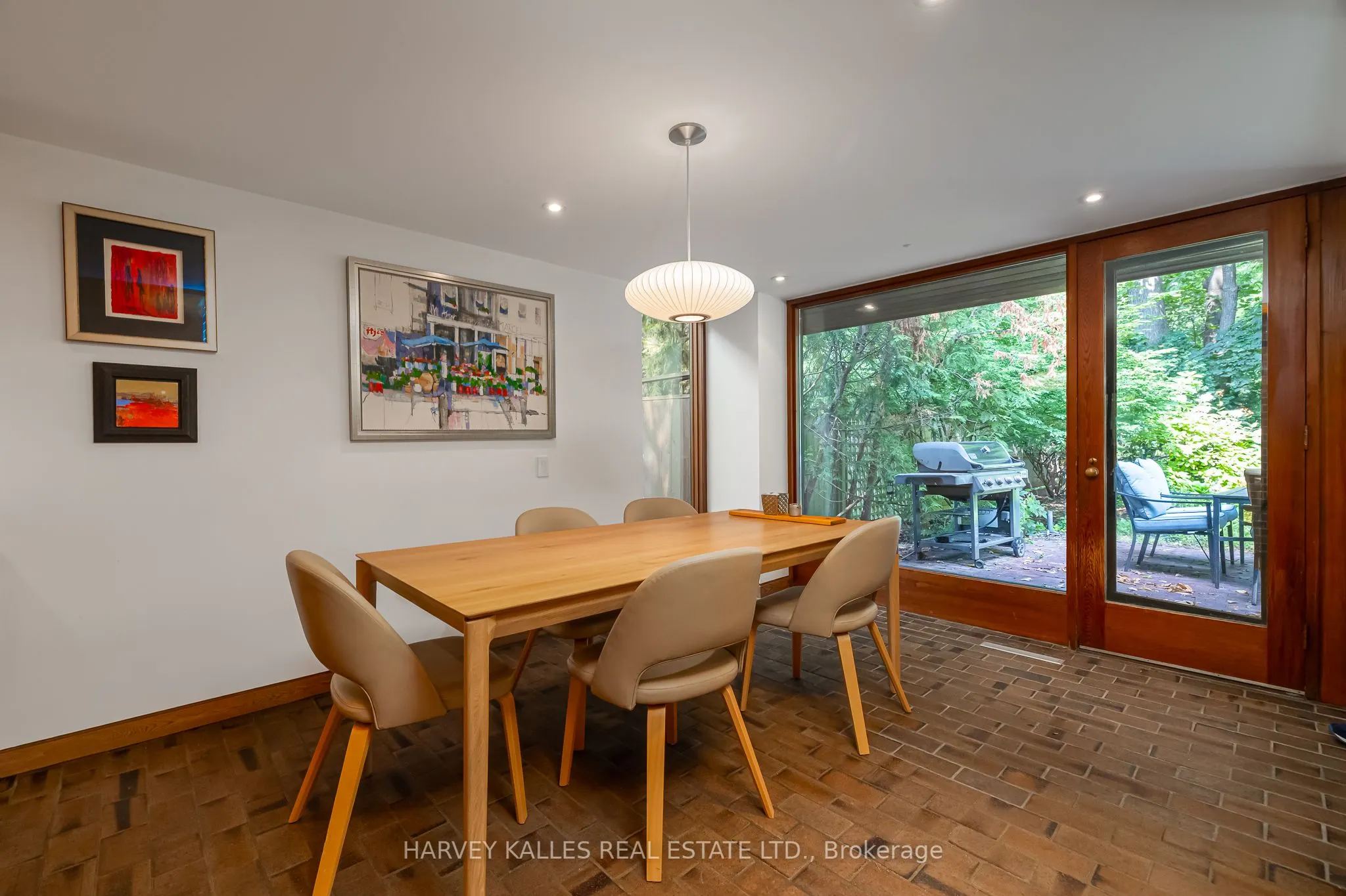 86 Cortleigh Boulevard