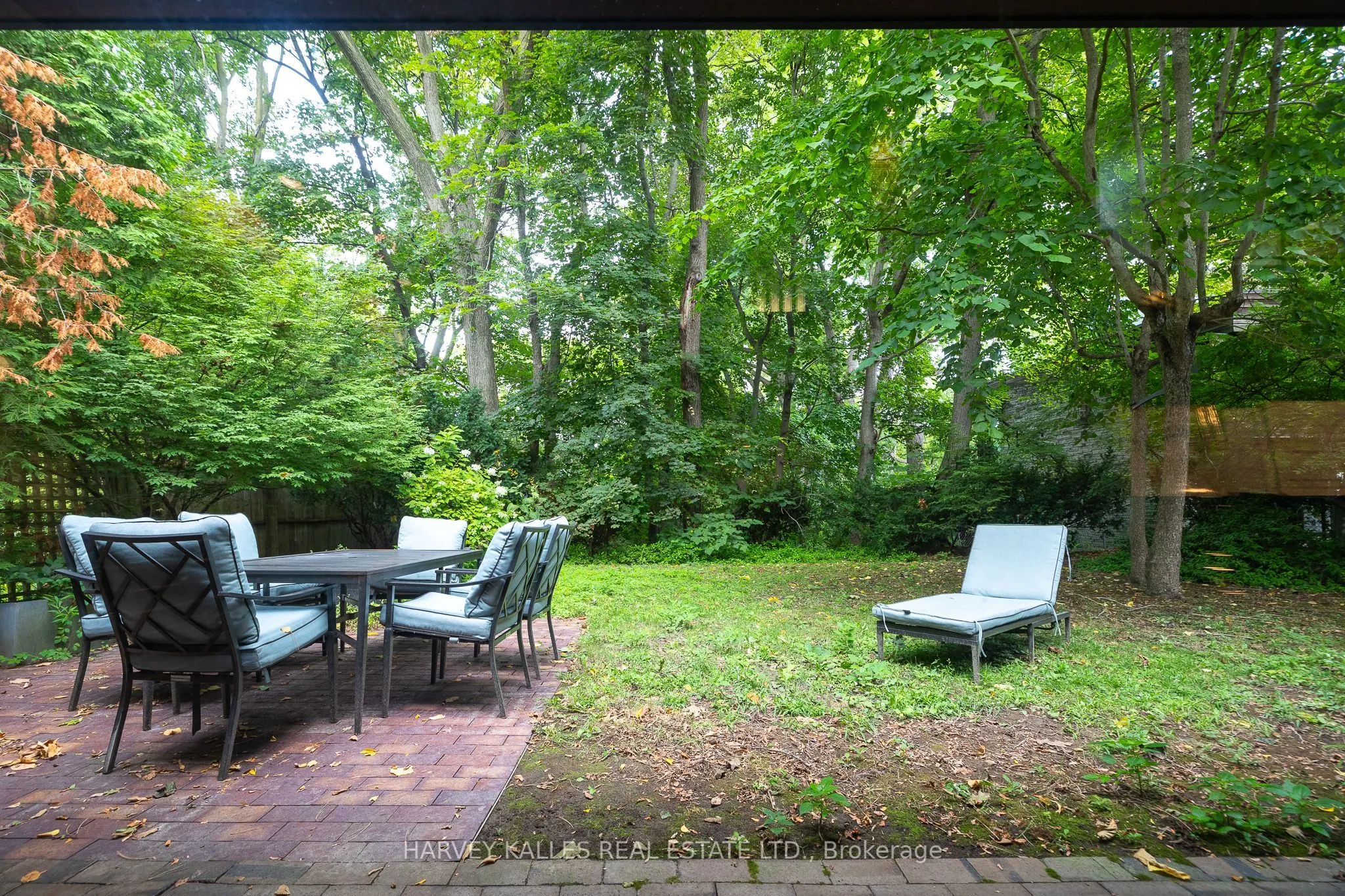 86 Cortleigh Boulevard