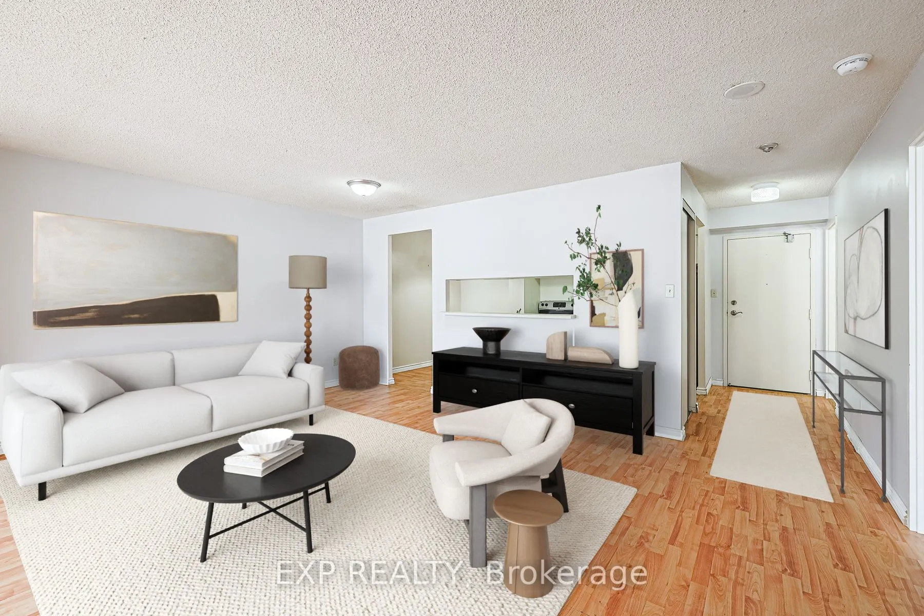 633 Bay Street, #318
