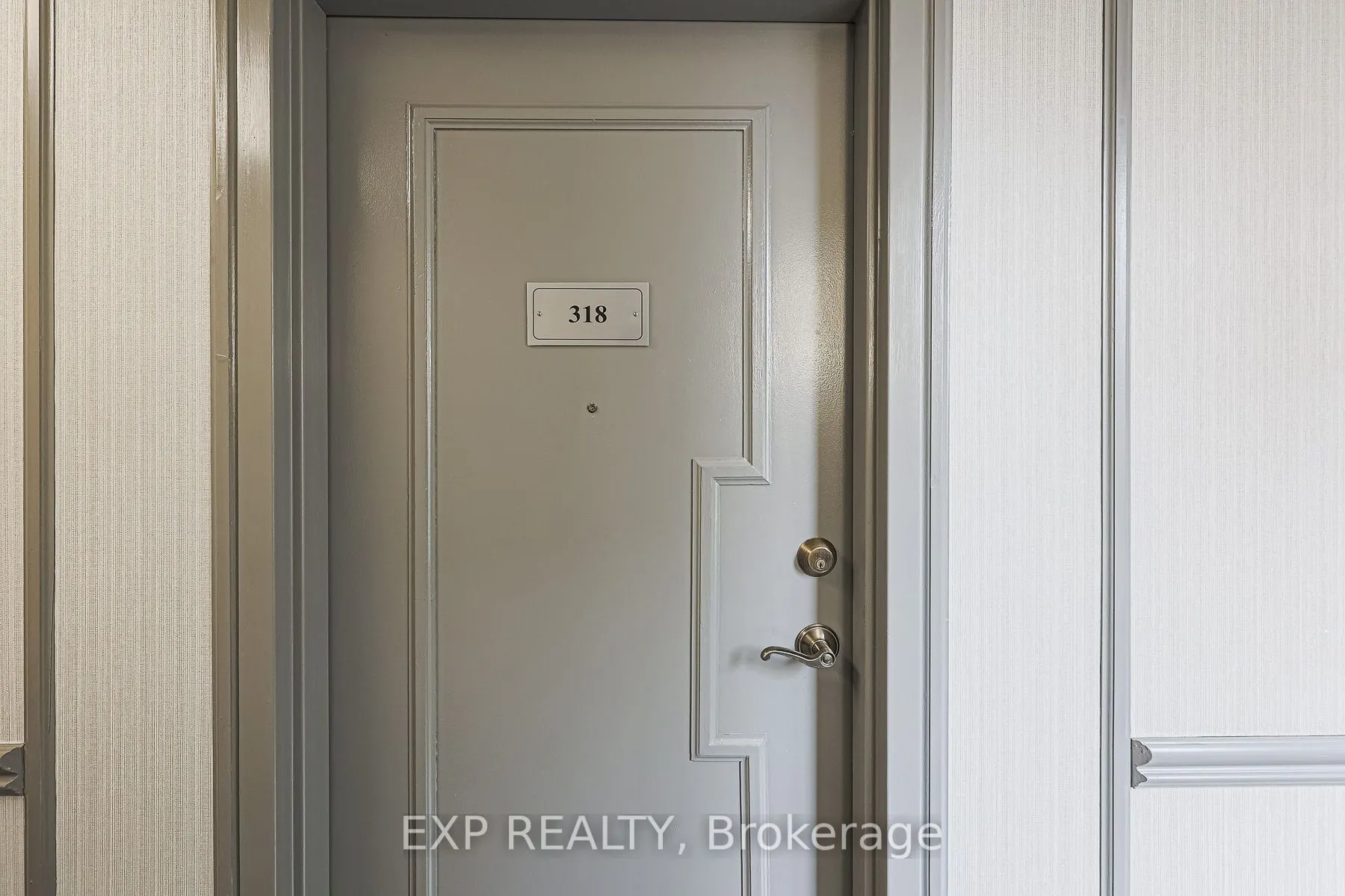 633 Bay Street, #318