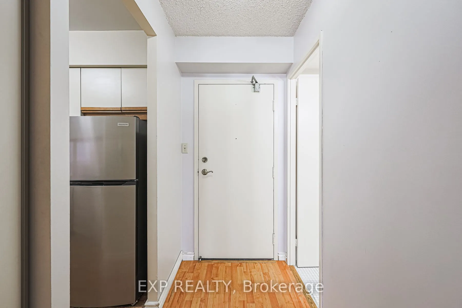633 Bay Street, #318