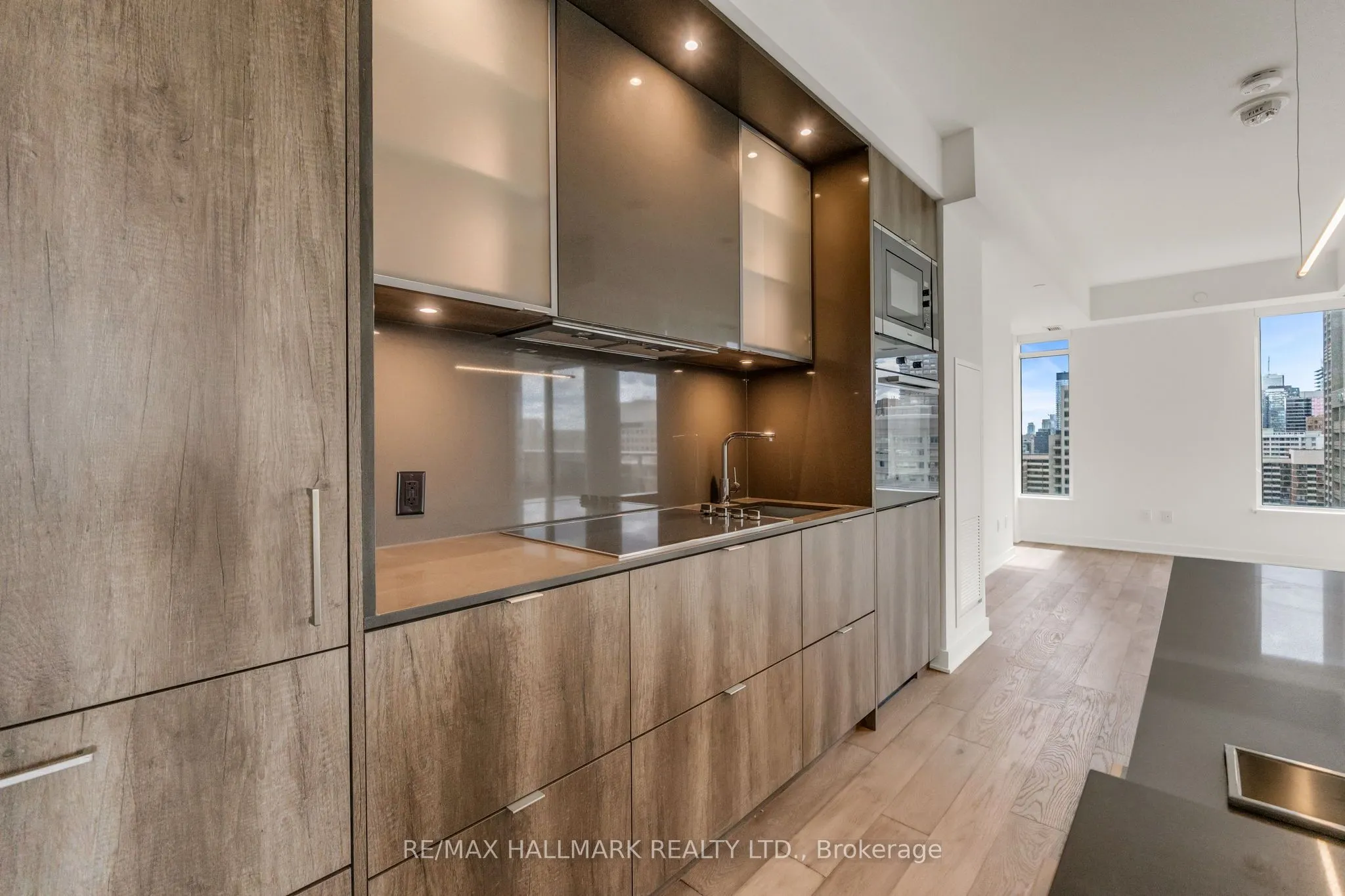 11 Yorkville Avenue, #1812