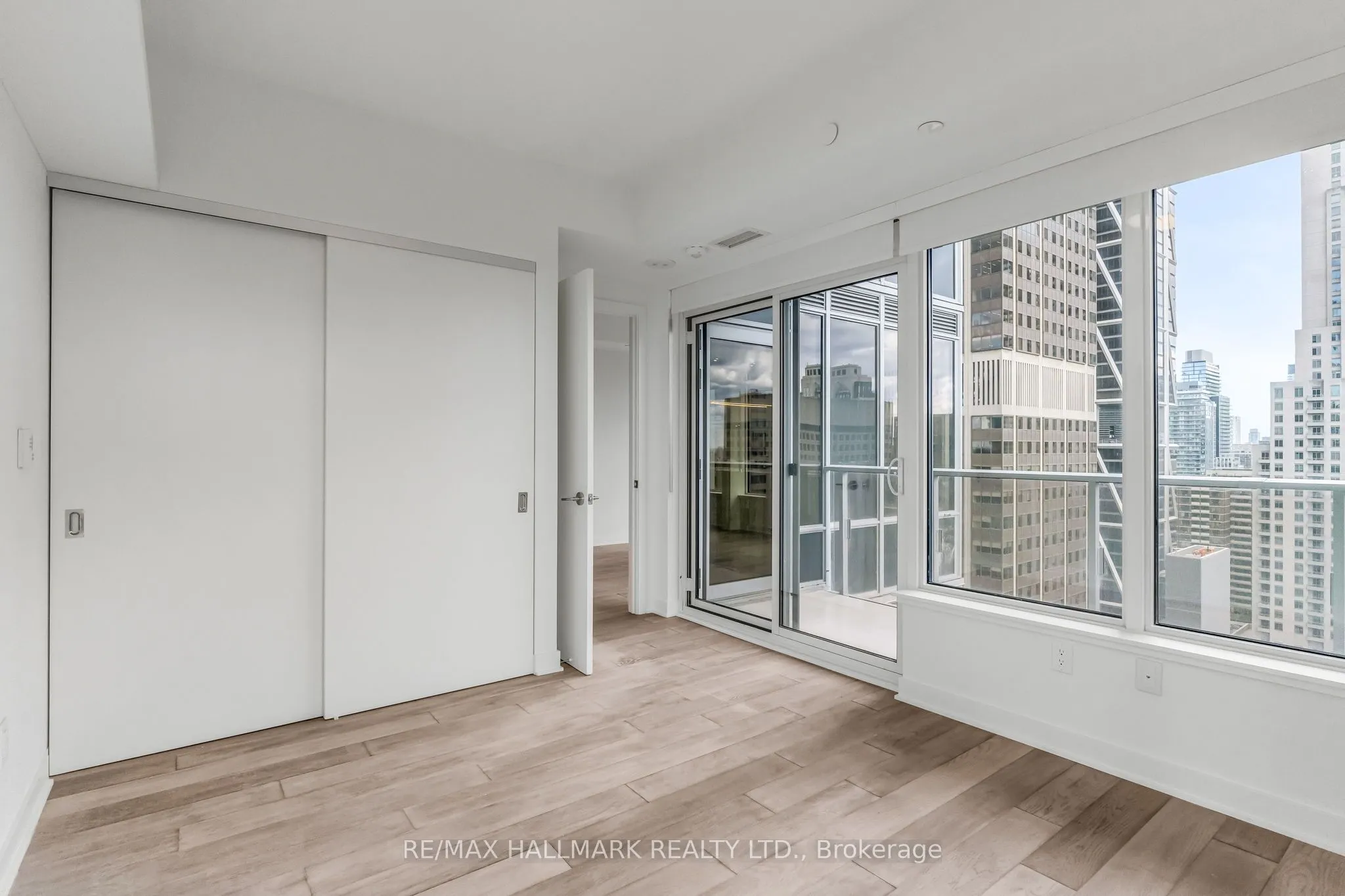 11 Yorkville Avenue, #1812