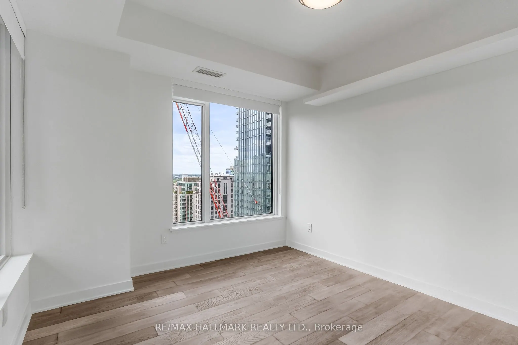 11 Yorkville Avenue, #1812