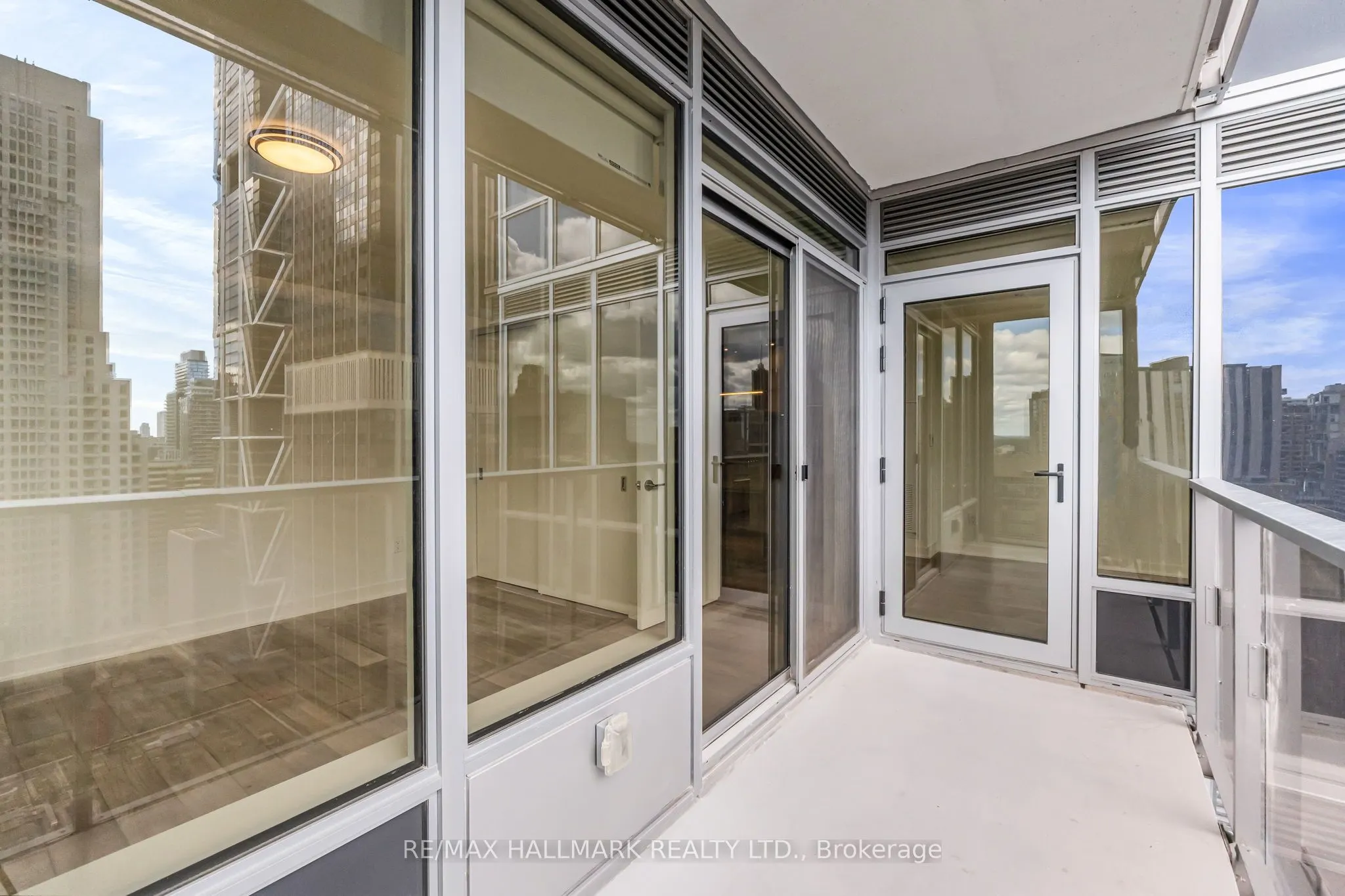 11 Yorkville Avenue, #1812