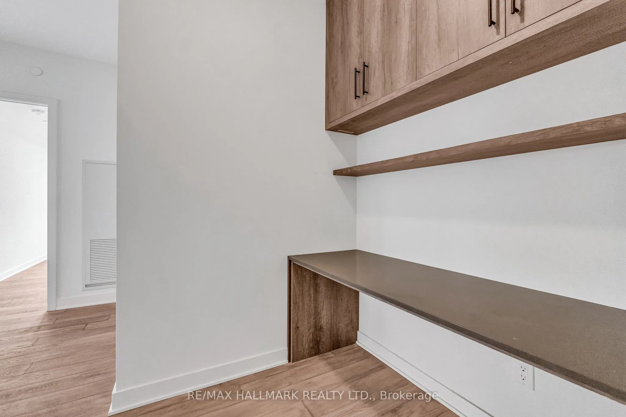 11 Yorkville Avenue, #1812