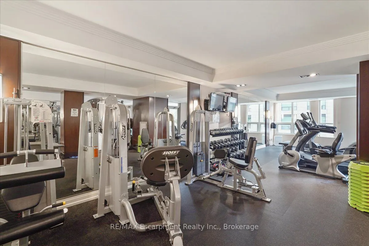 68 Yorkville Avenue, #304
