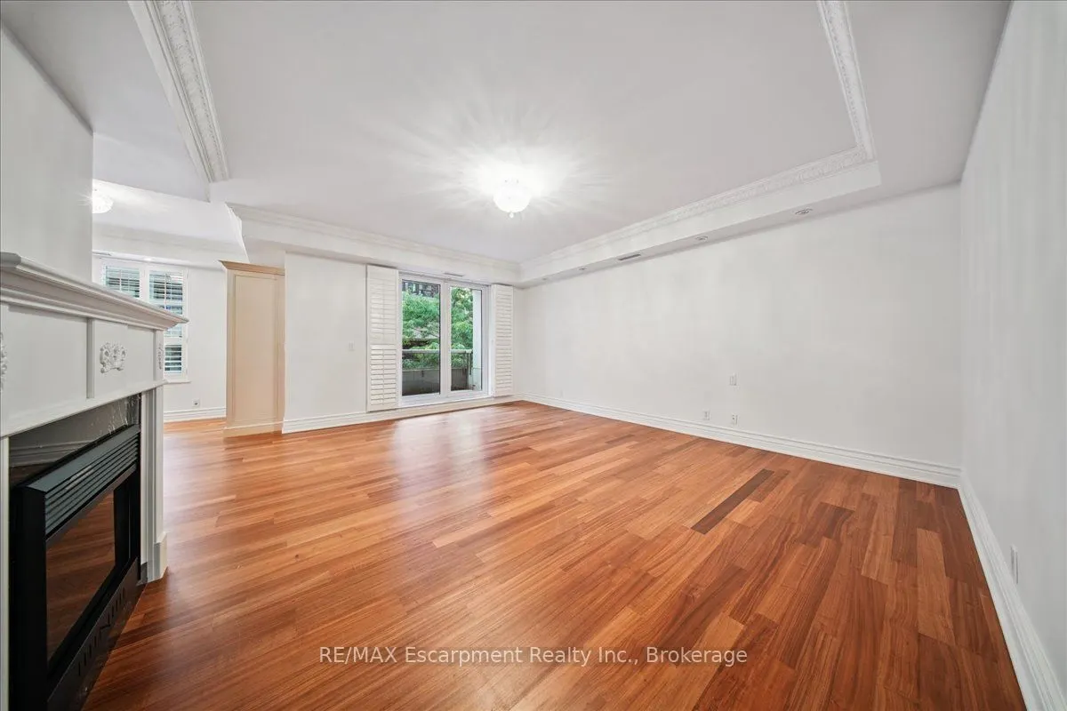 68 Yorkville Avenue, #304