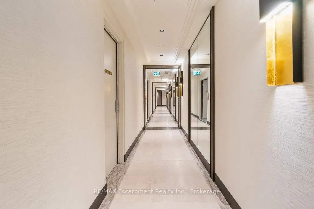 68 Yorkville Avenue, #304