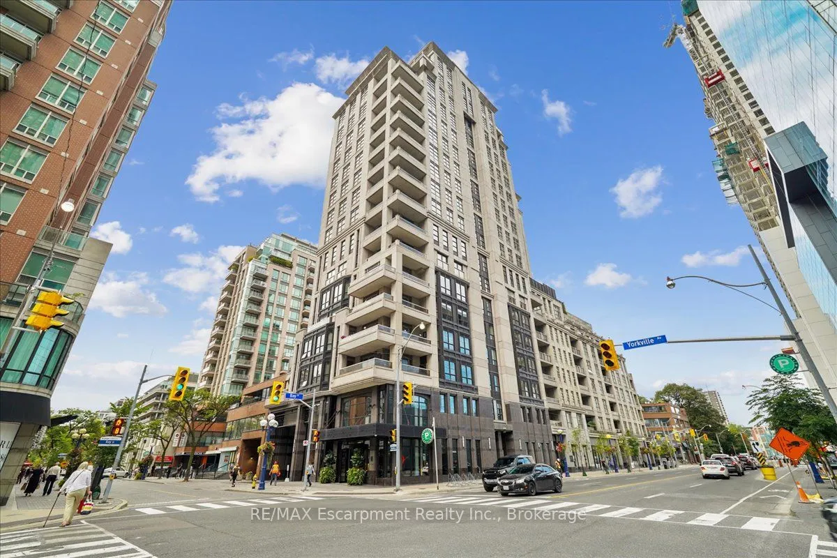 68 Yorkville Avenue, #304
