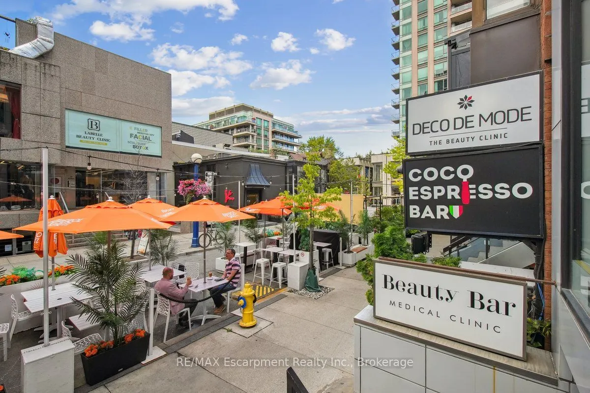 68 Yorkville Avenue, #304