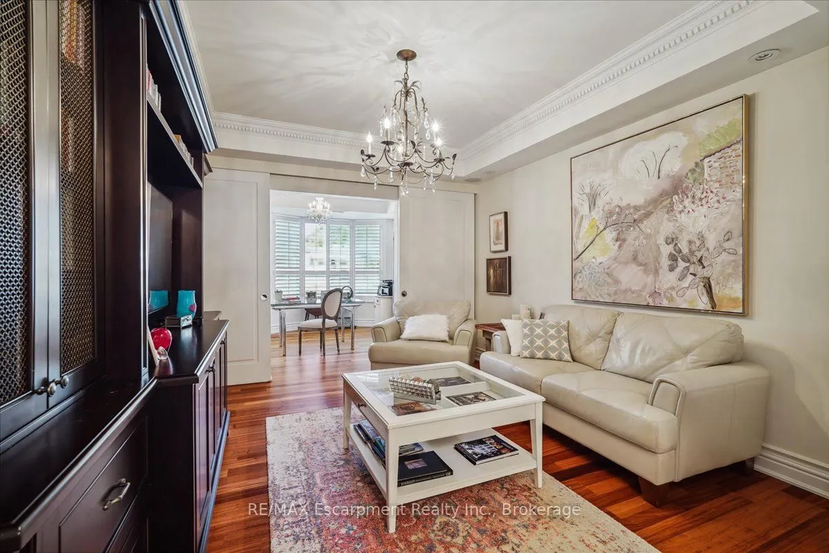 68 Yorkville Avenue, #304