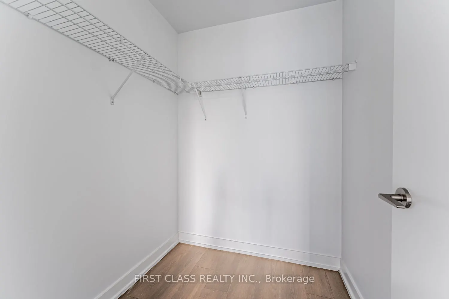 20 Bruyeres Mews, #2308