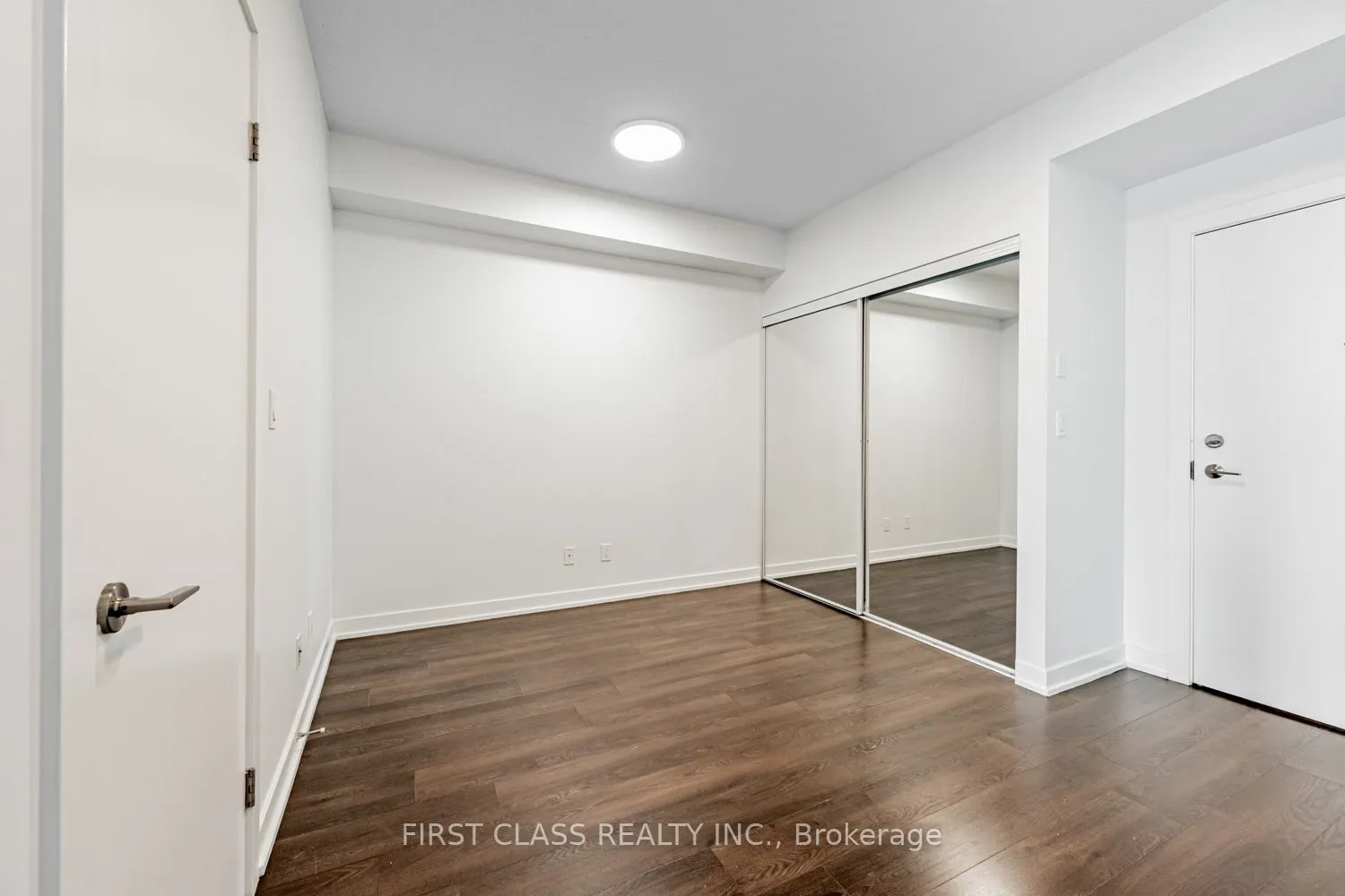 20 Bruyeres Mews, #2308