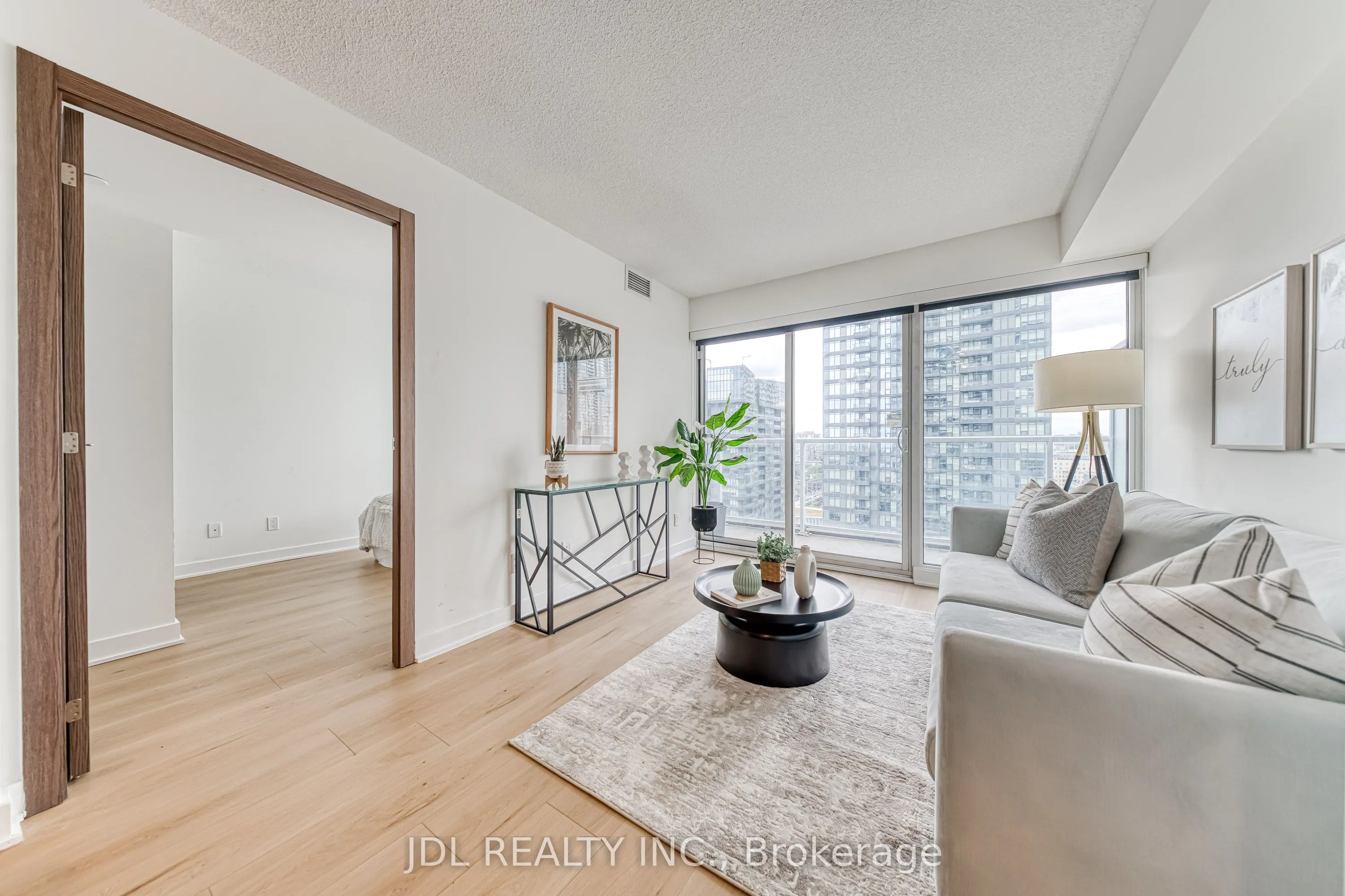 17 Bathurst Street, #1908