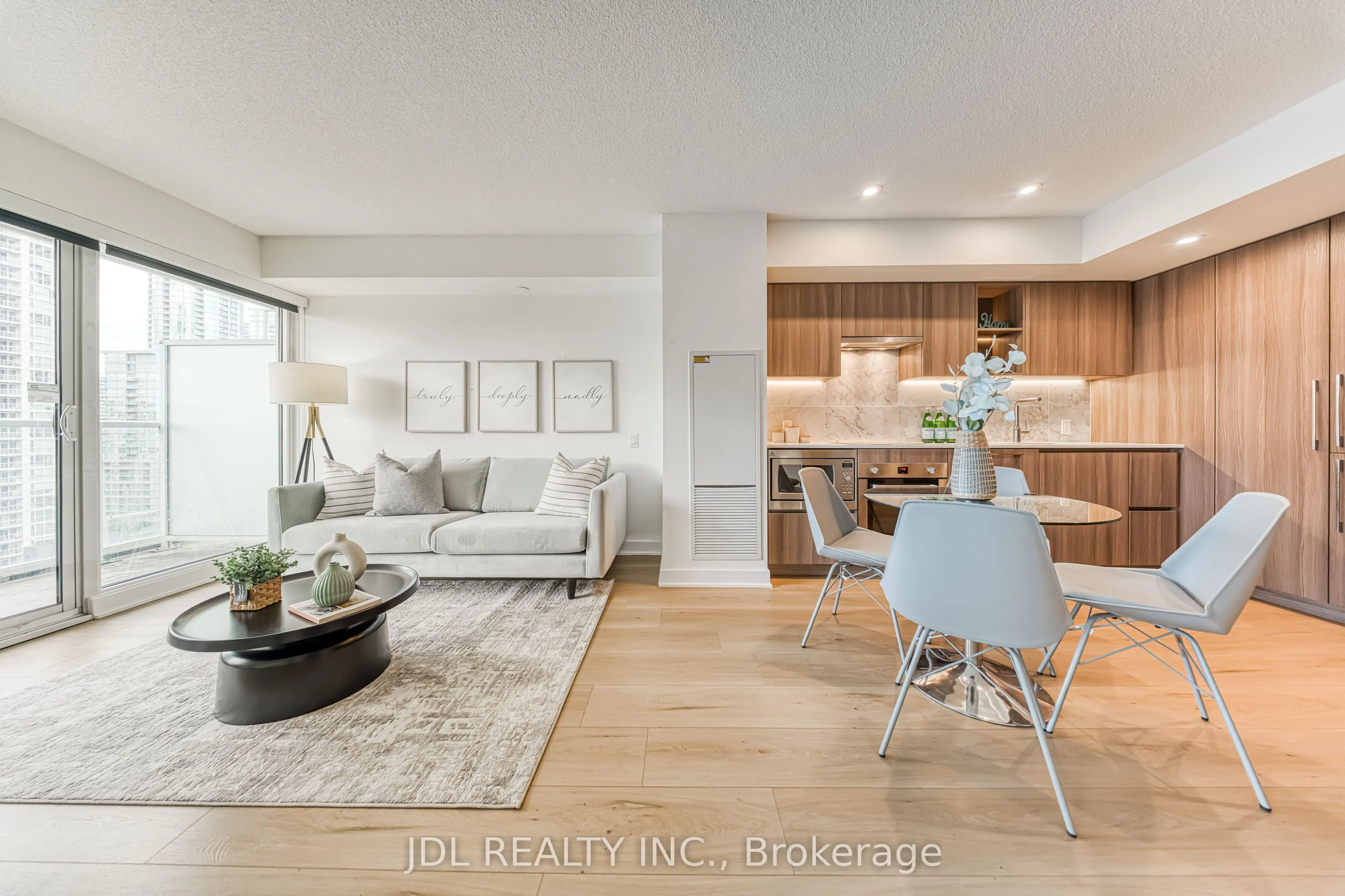 17 Bathurst Street, #1908