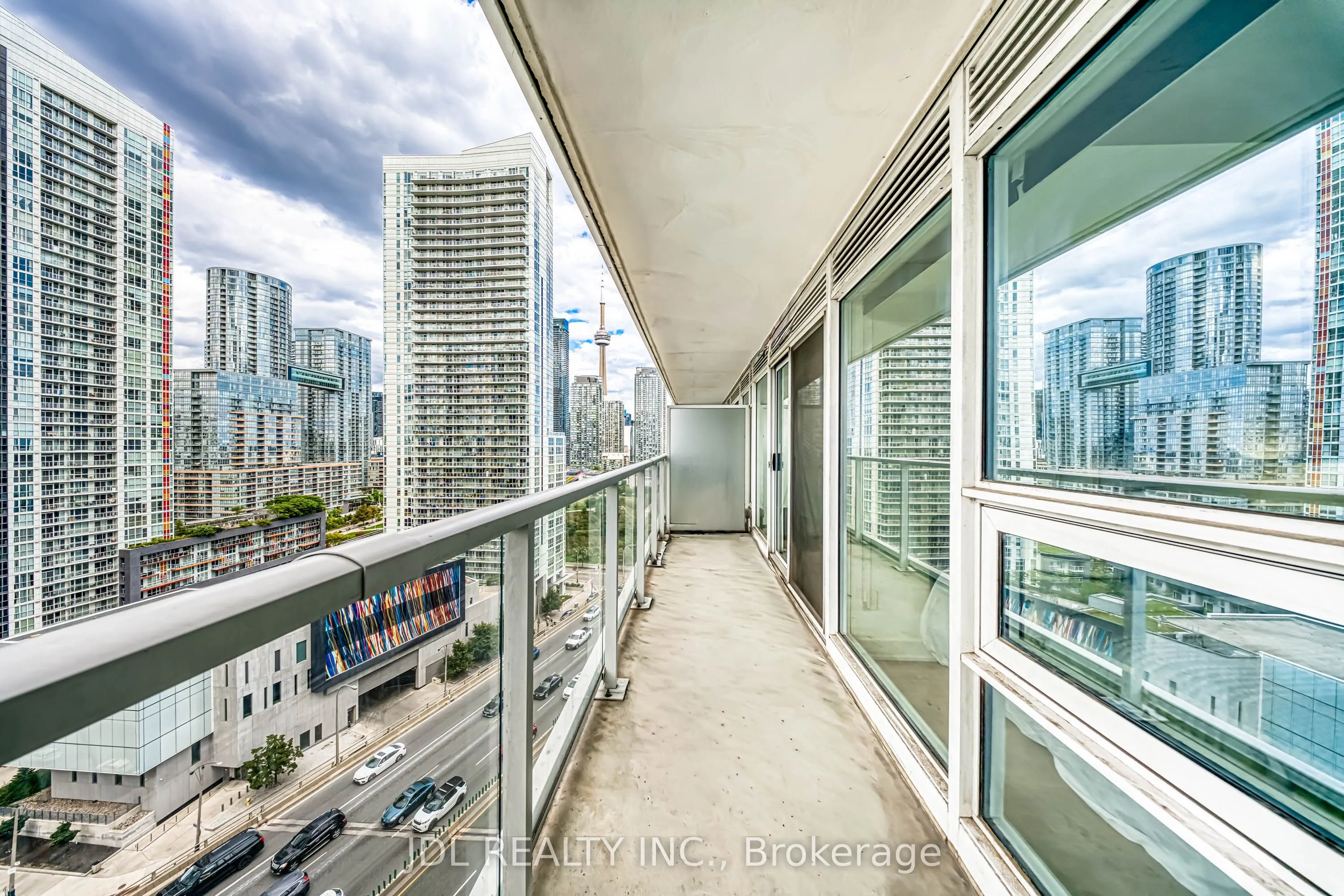 17 Bathurst Street, #1908