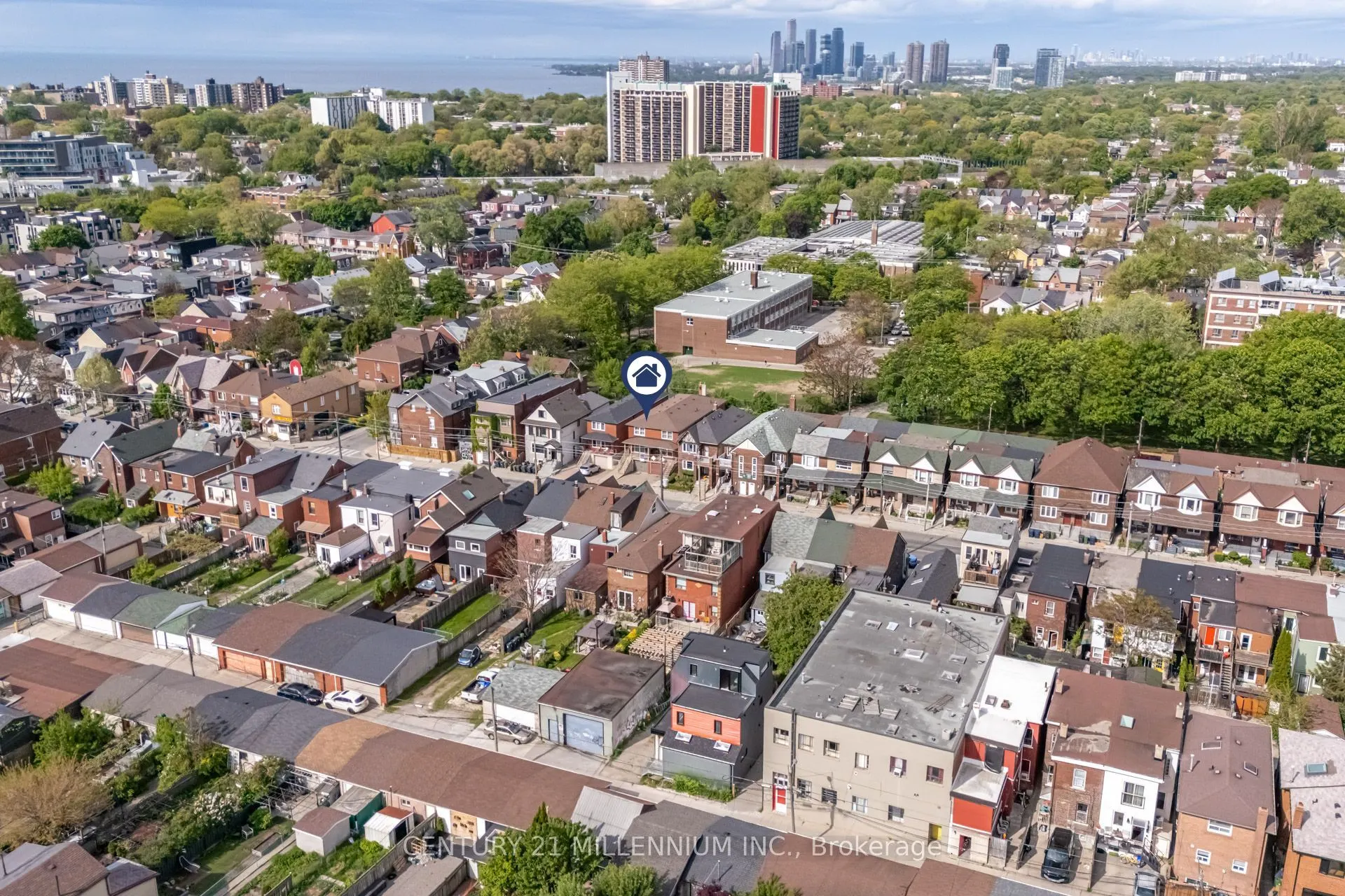 568 Dufferin Street