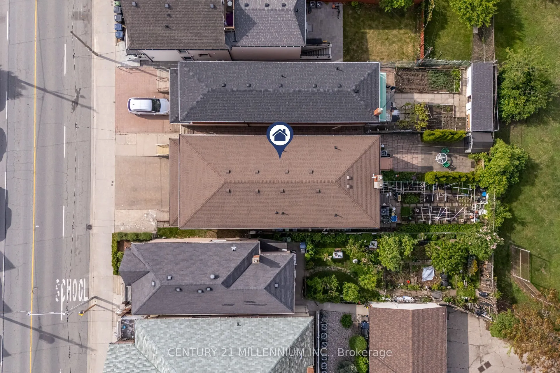 568 Dufferin Street