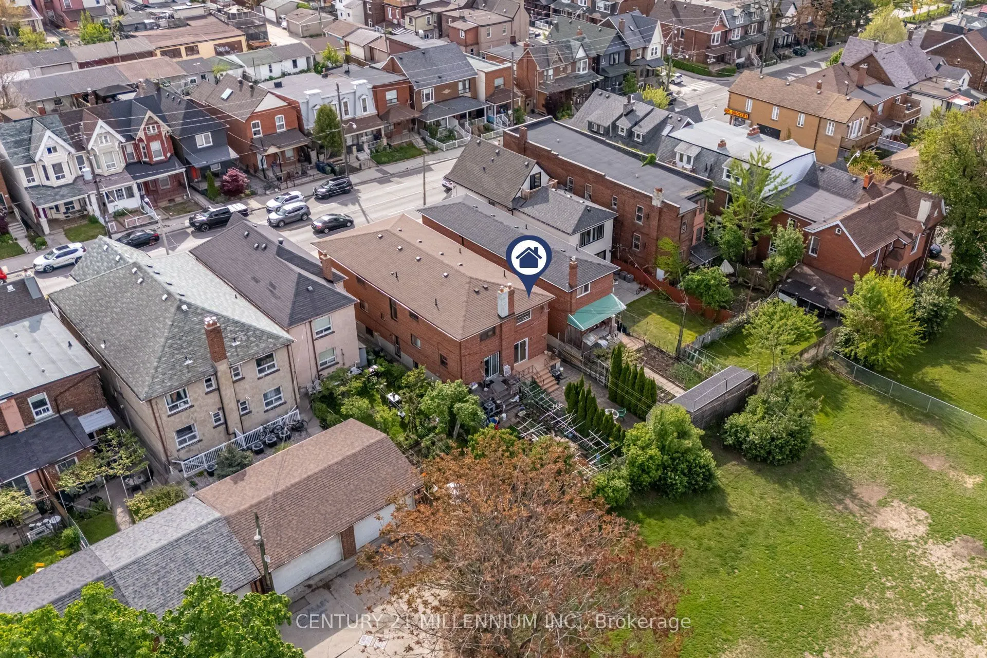 568 Dufferin Street