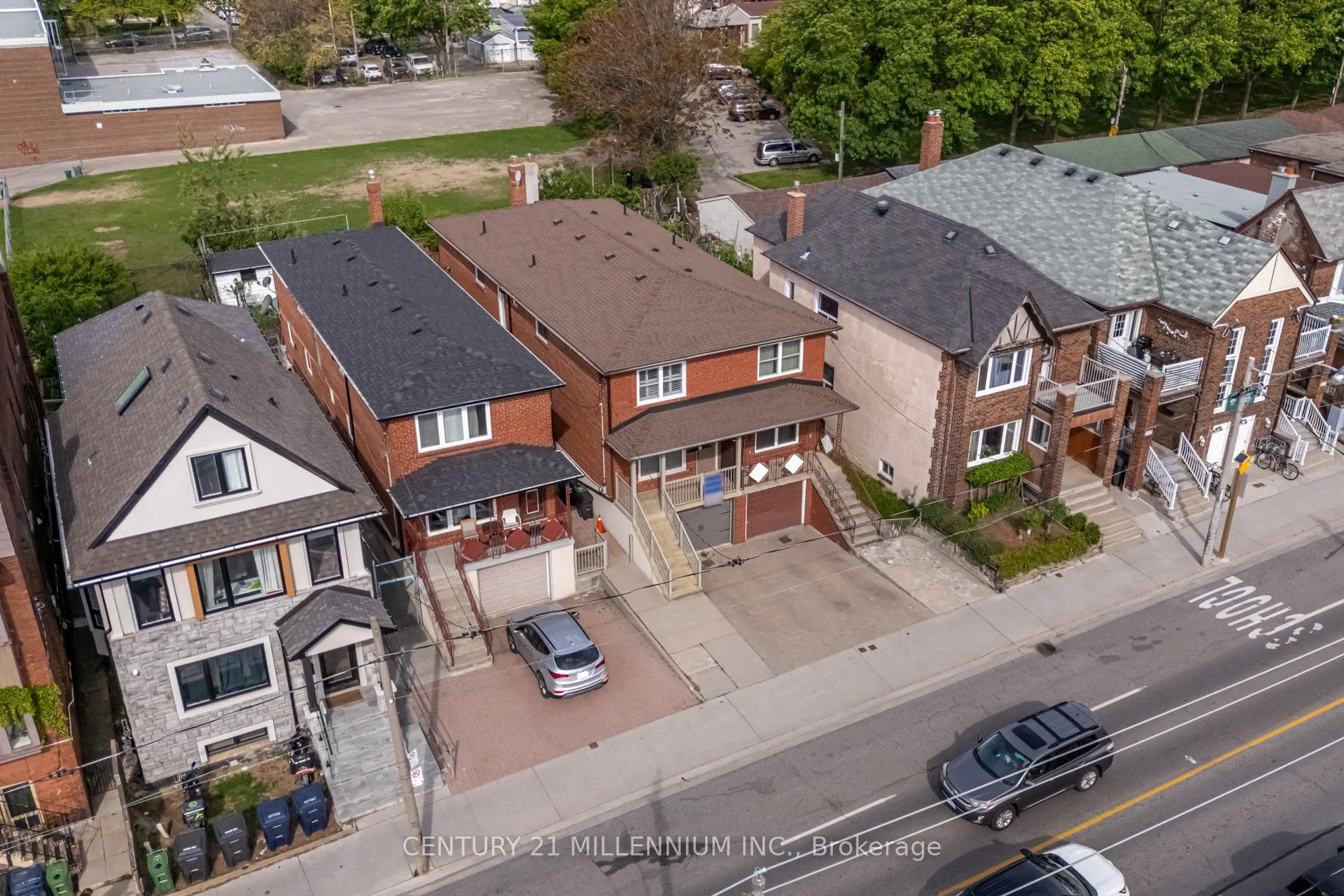 568 Dufferin Street