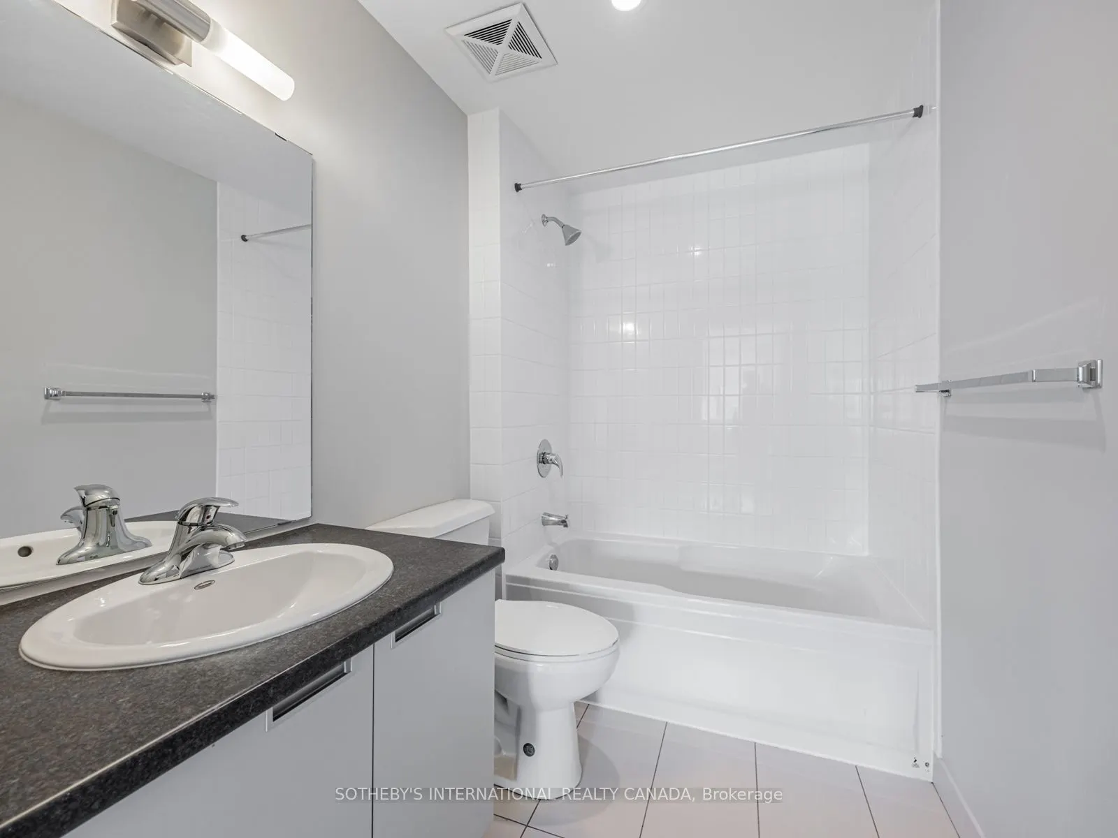 400 Wellington Street W, #1001