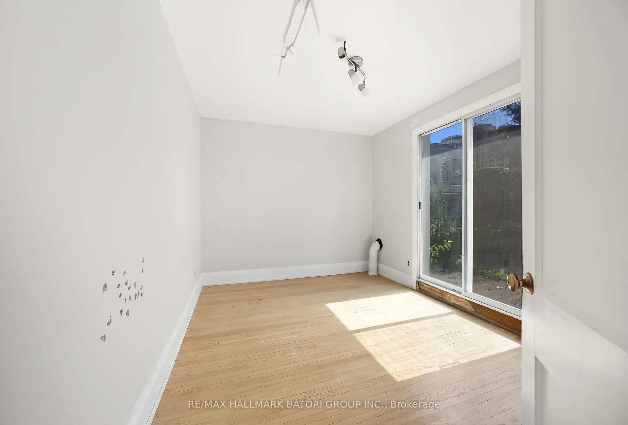 101 Heath Street W