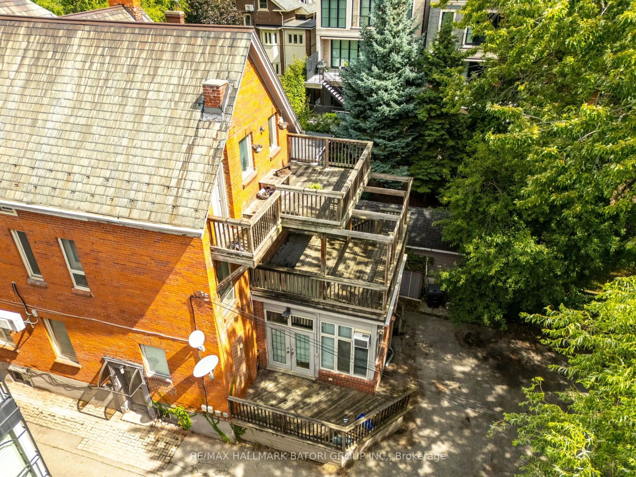 103 Heath Street W