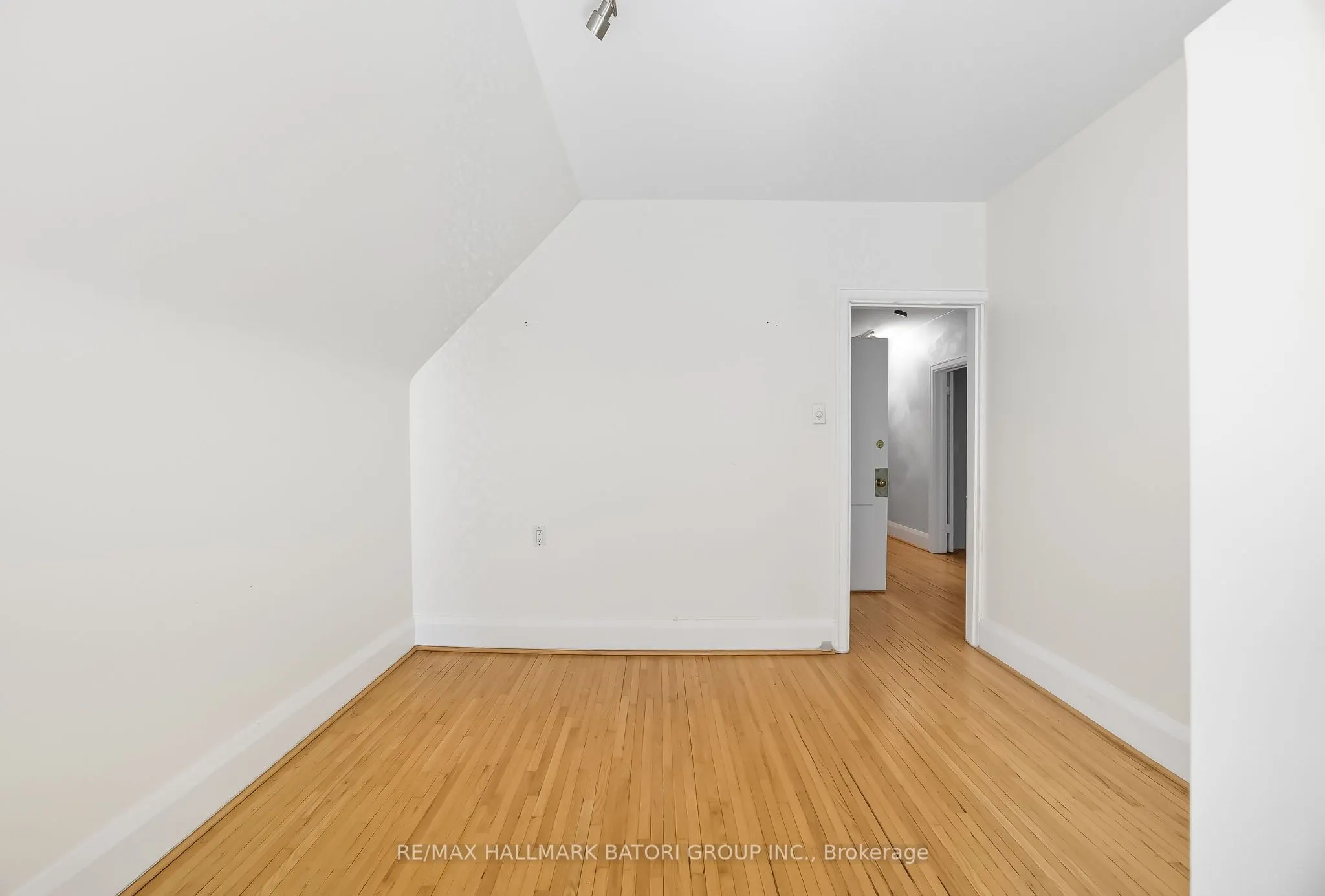 103 Heath Street W