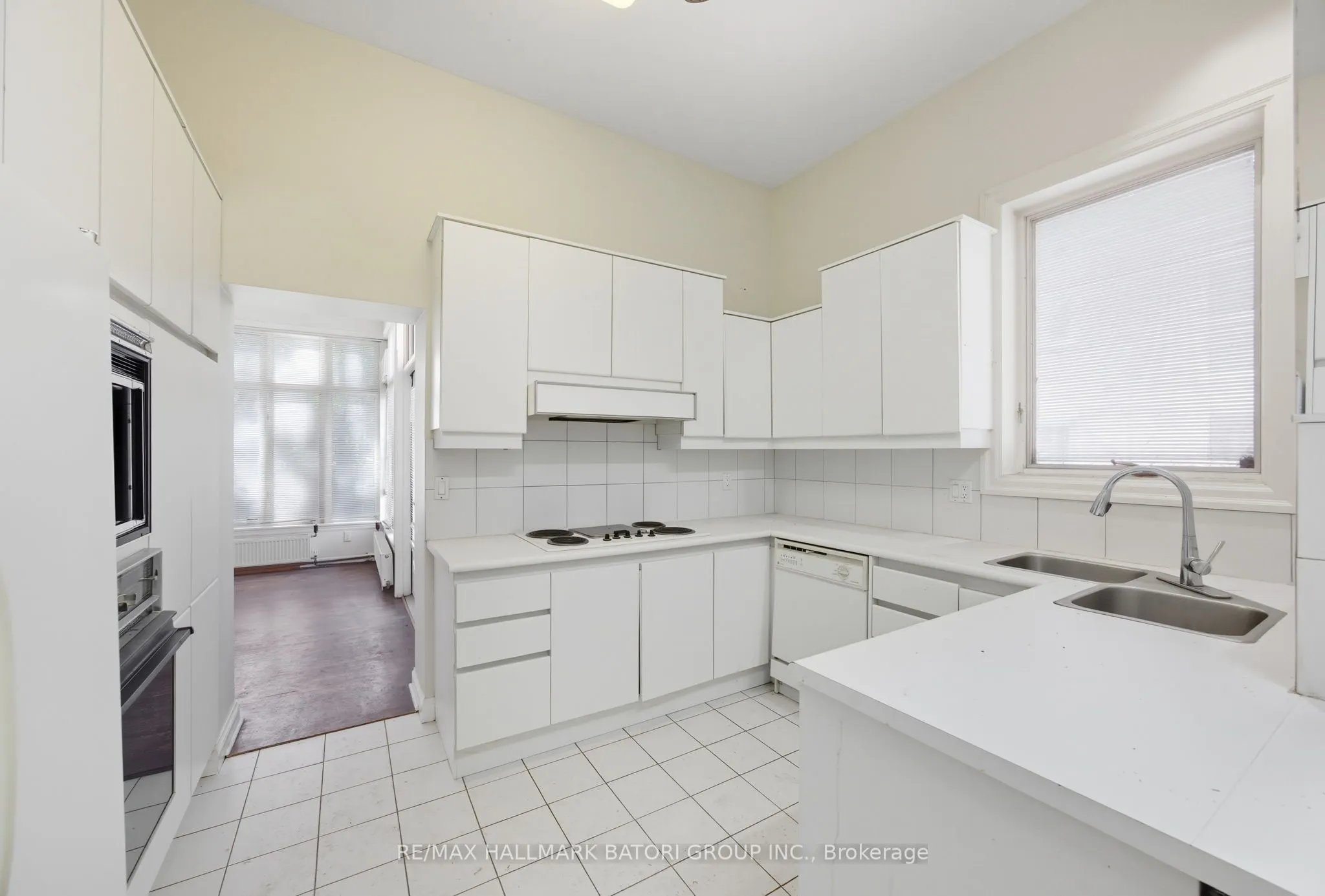 103 Heath Street W