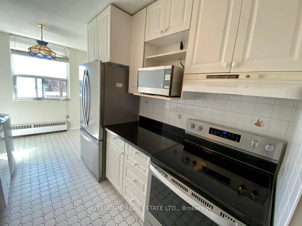 175 Hilda Avenue, #402
