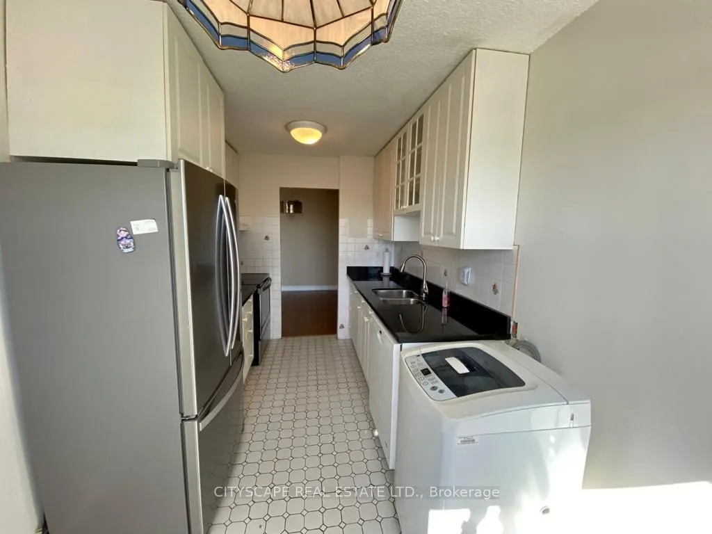 175 Hilda Avenue, #402