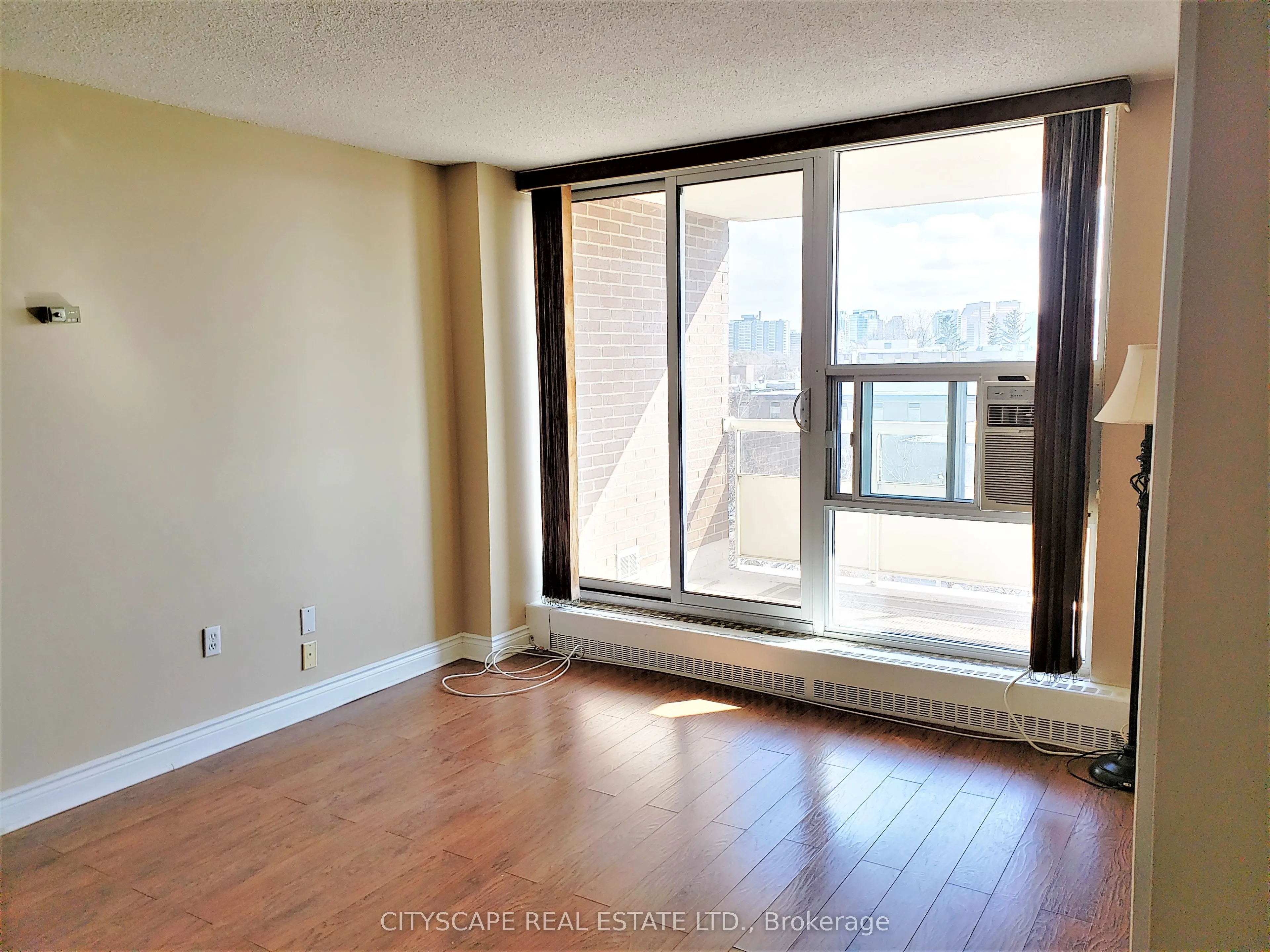 175 Hilda Avenue, #402