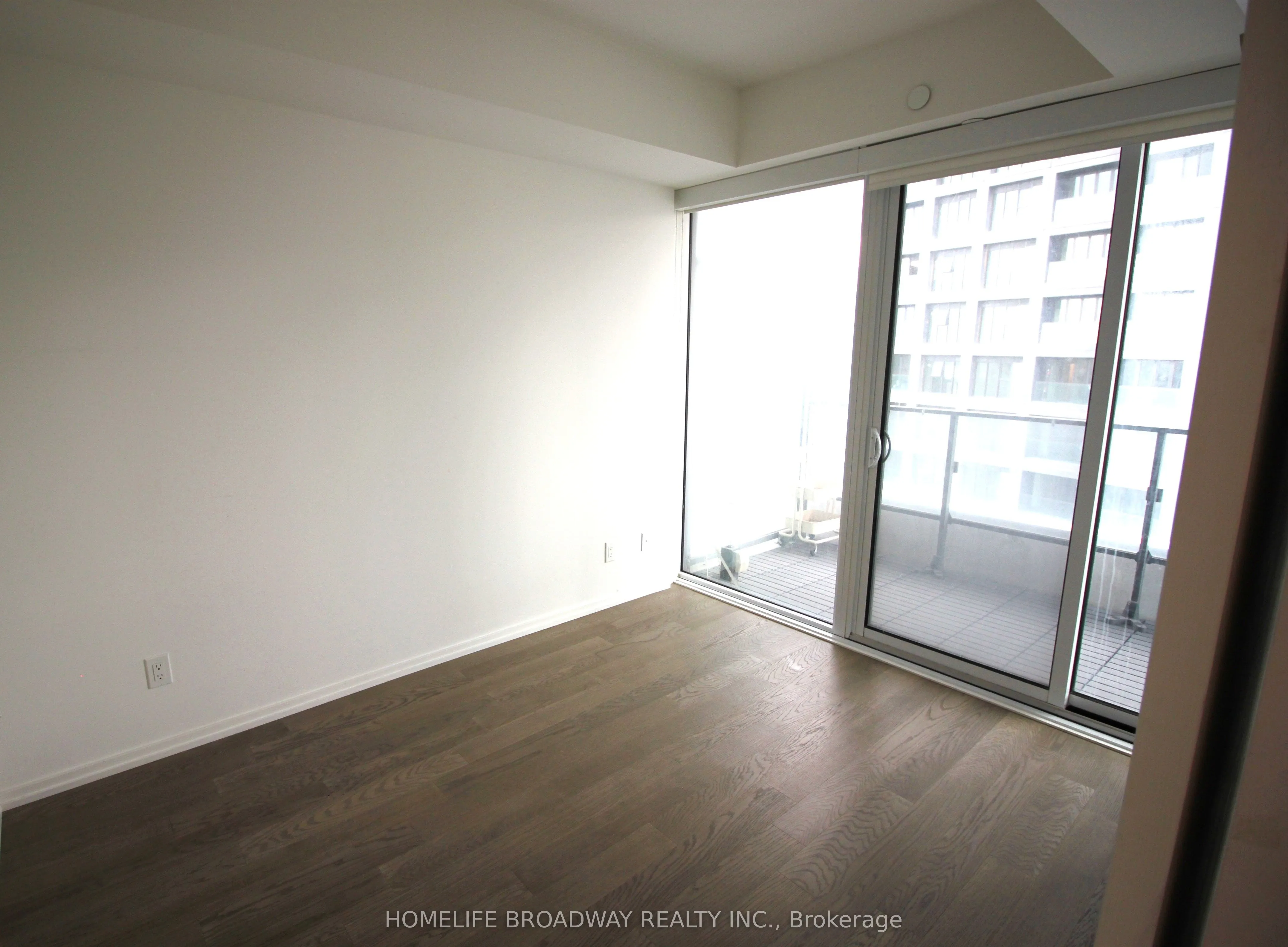5 Soudan Avenue, #2210