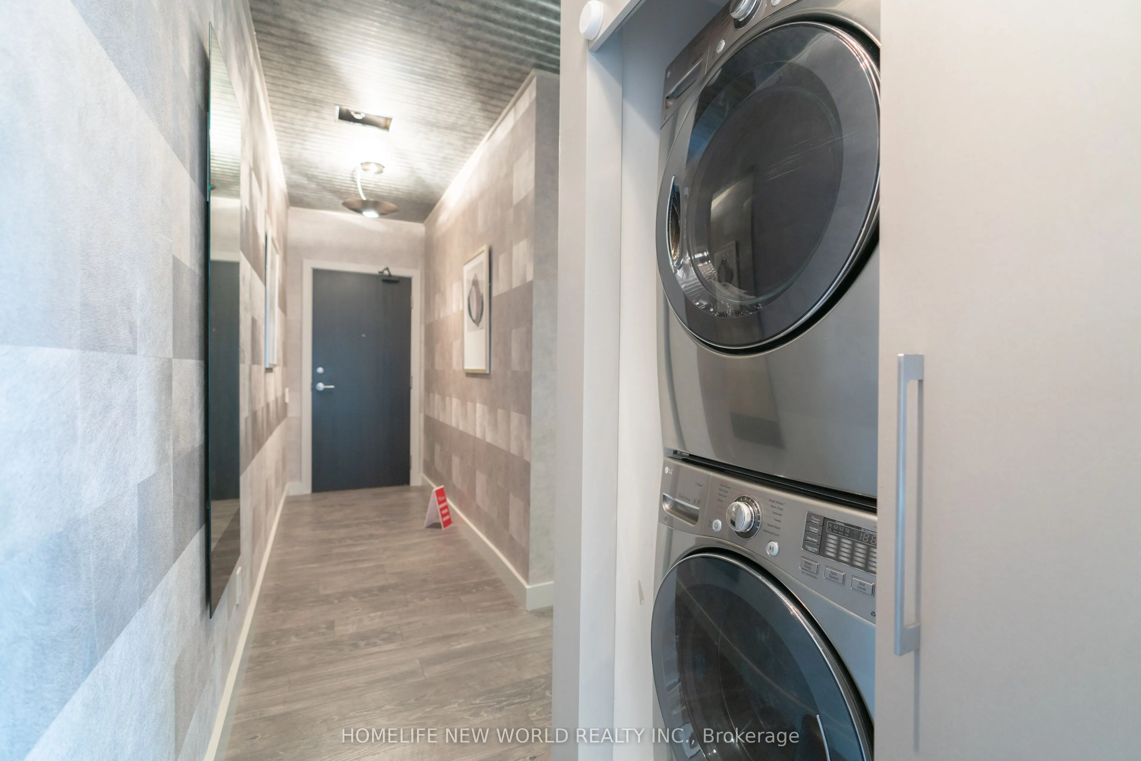 33 Charles Street E, #703