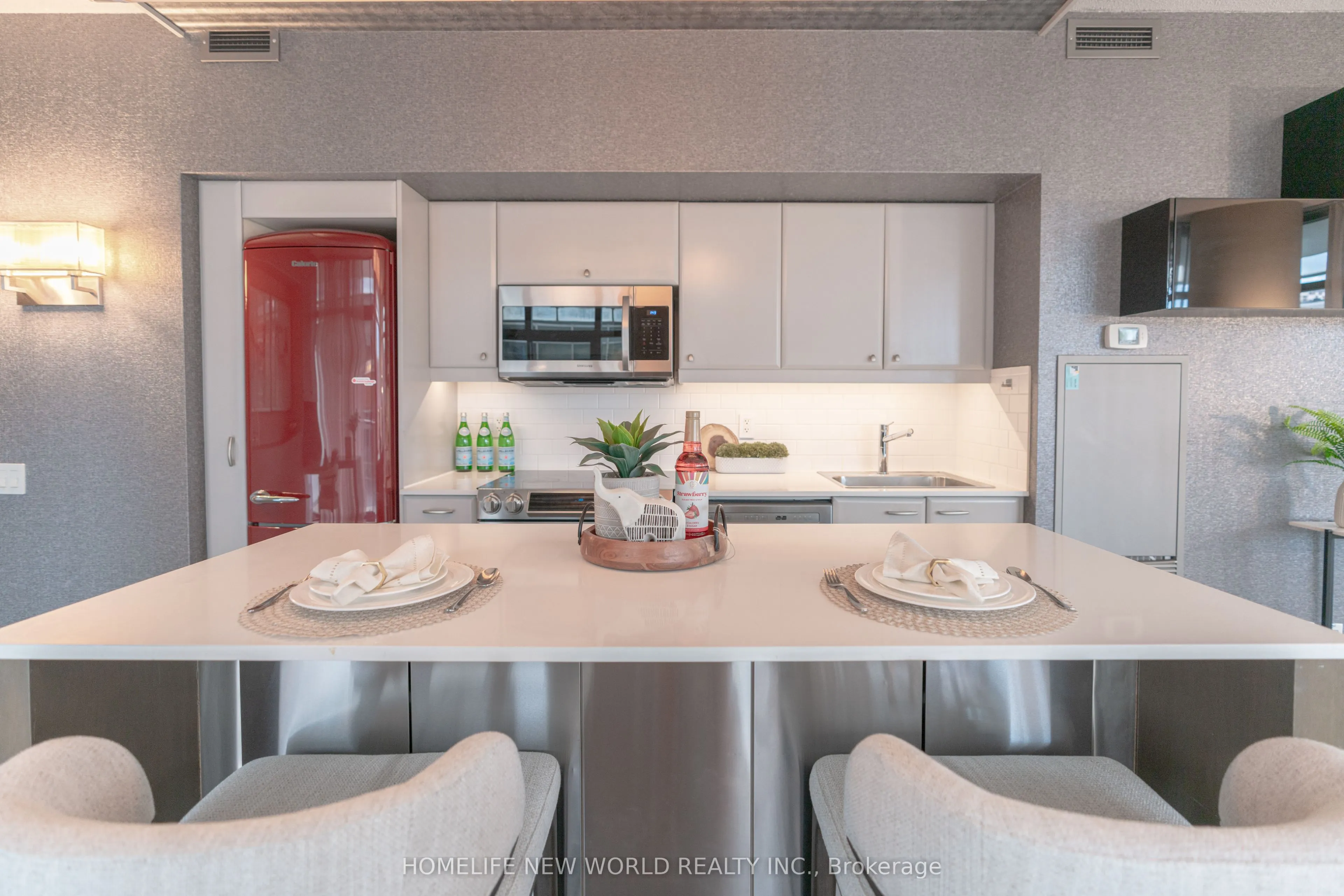 33 Charles Street E, #703