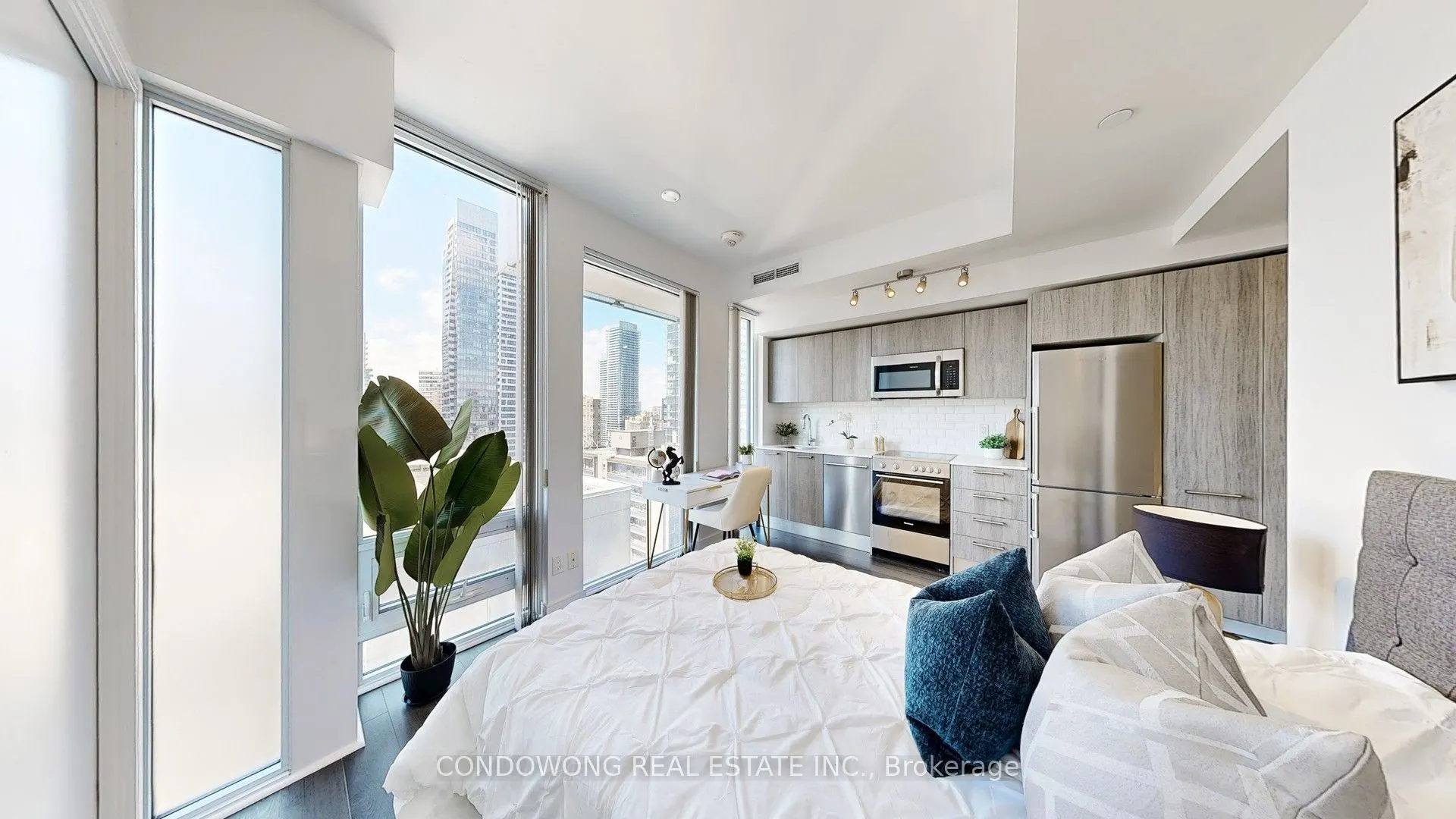 28 Wellesley Street E, #2610