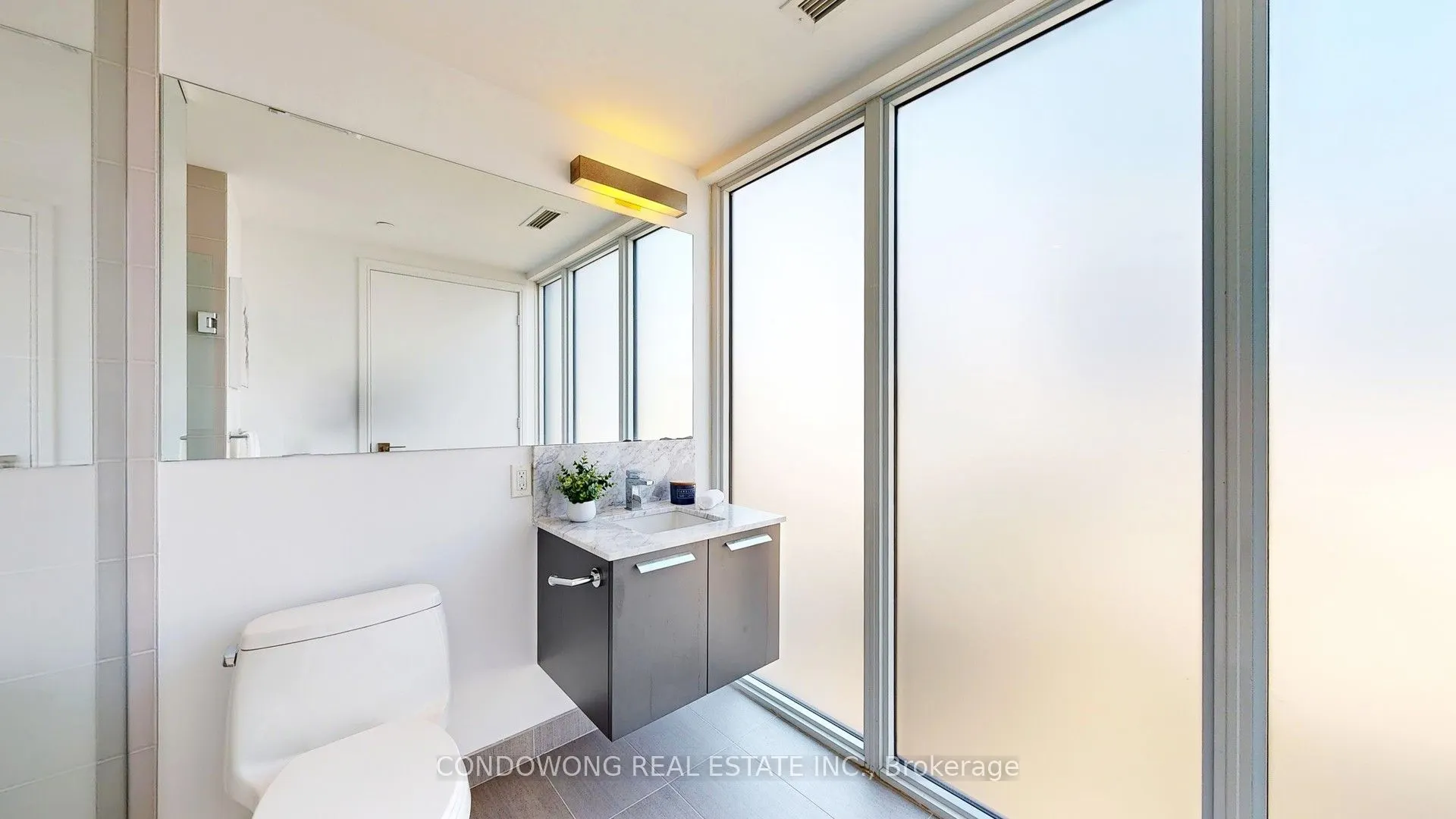 28 Wellesley Street E, #2610