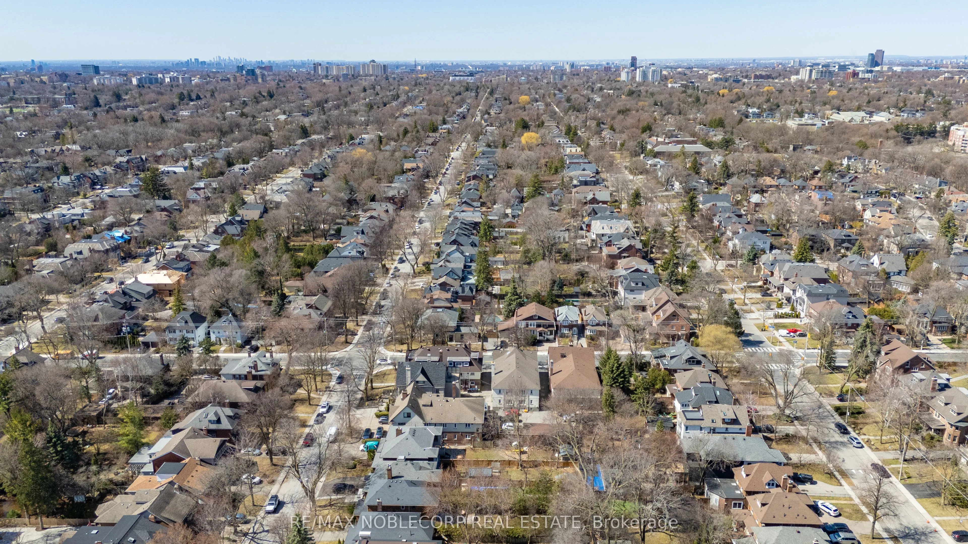 809-811 Duplex Avenue