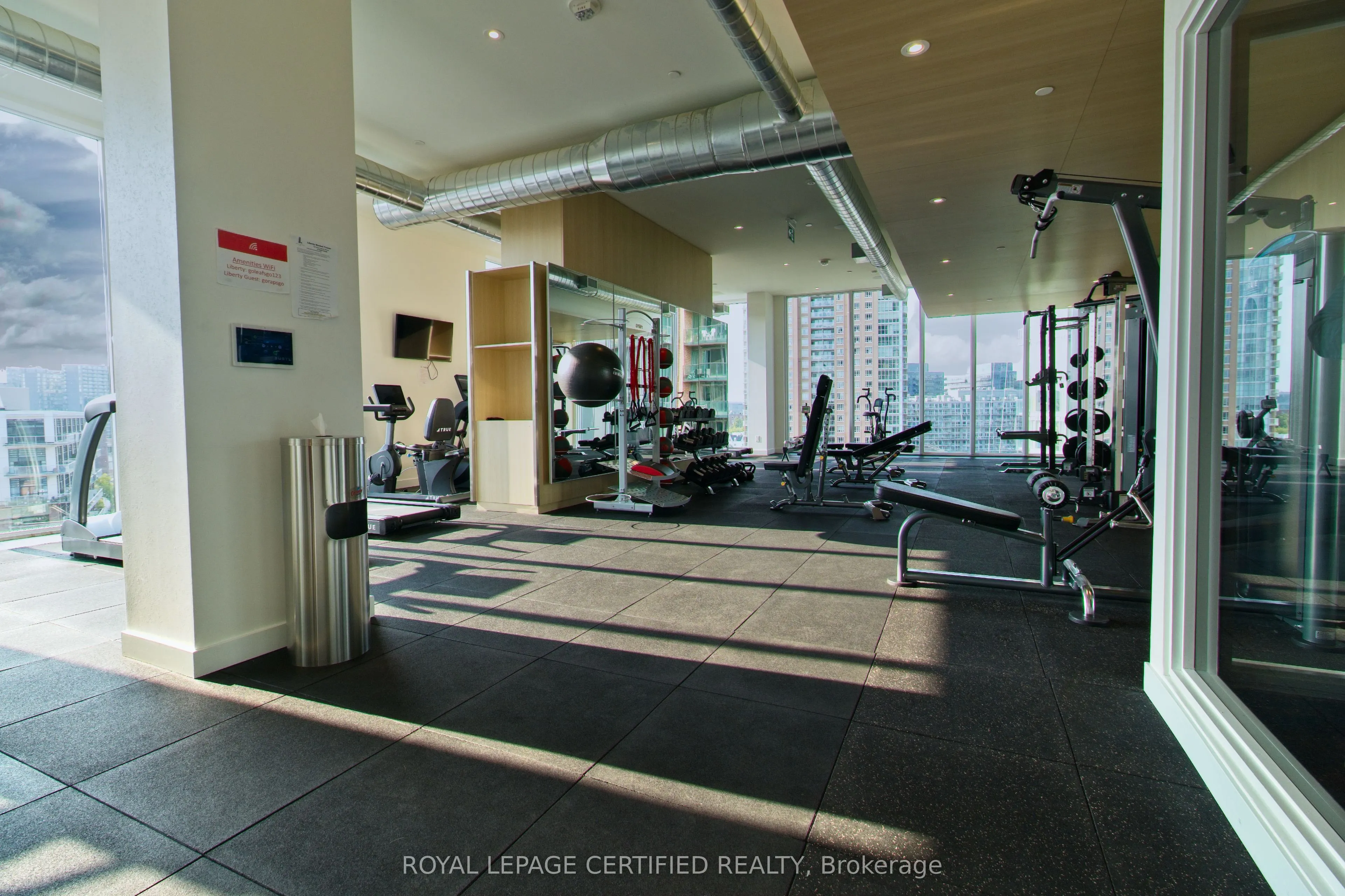 135 East Liberty Street, #806