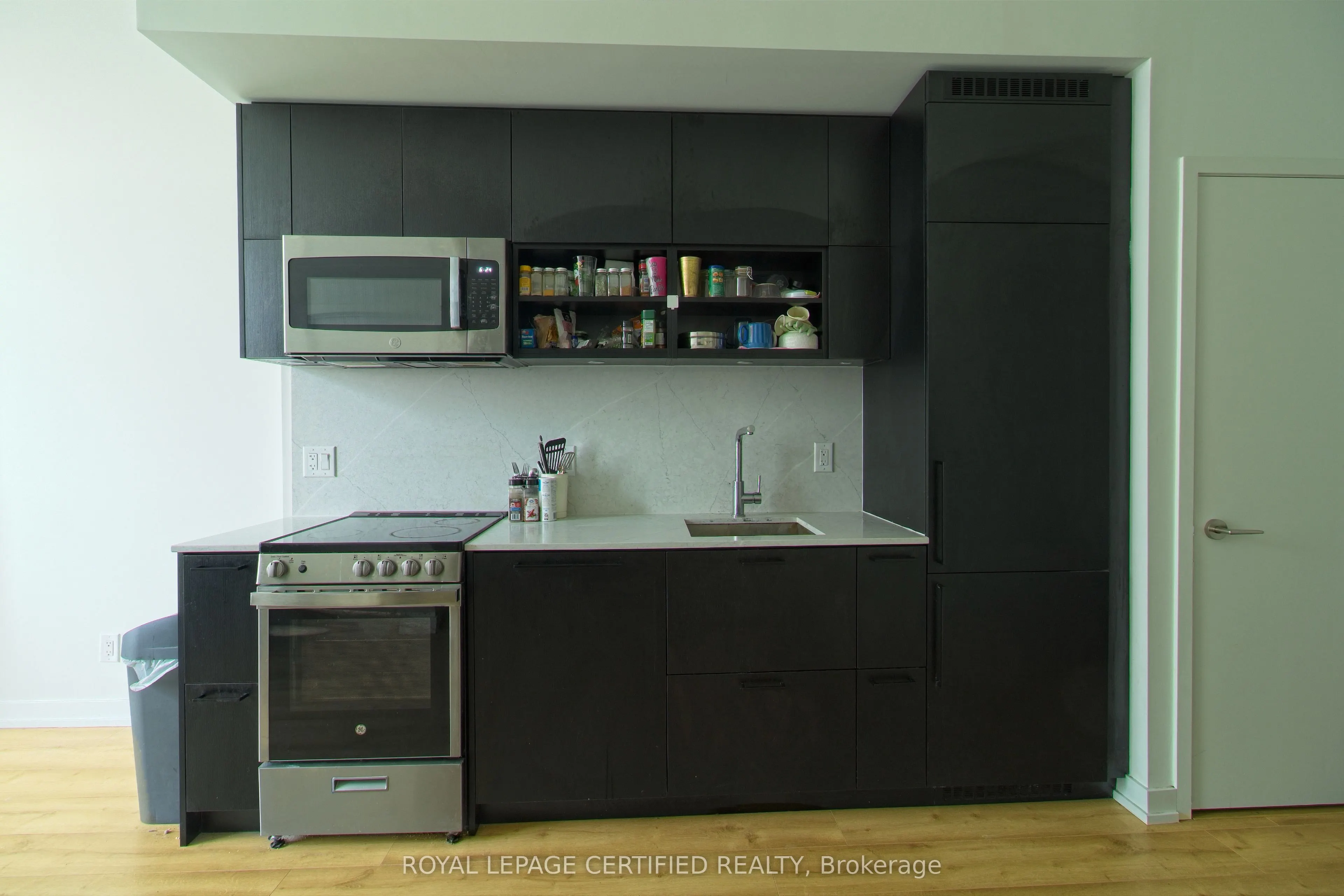 135 East Liberty Street, #806