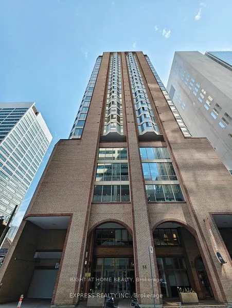 55 Centre Avenue, #704