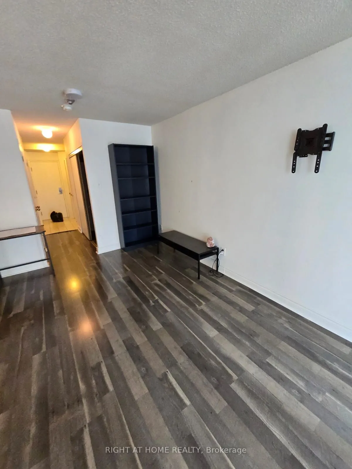 55 Centre Avenue, #704