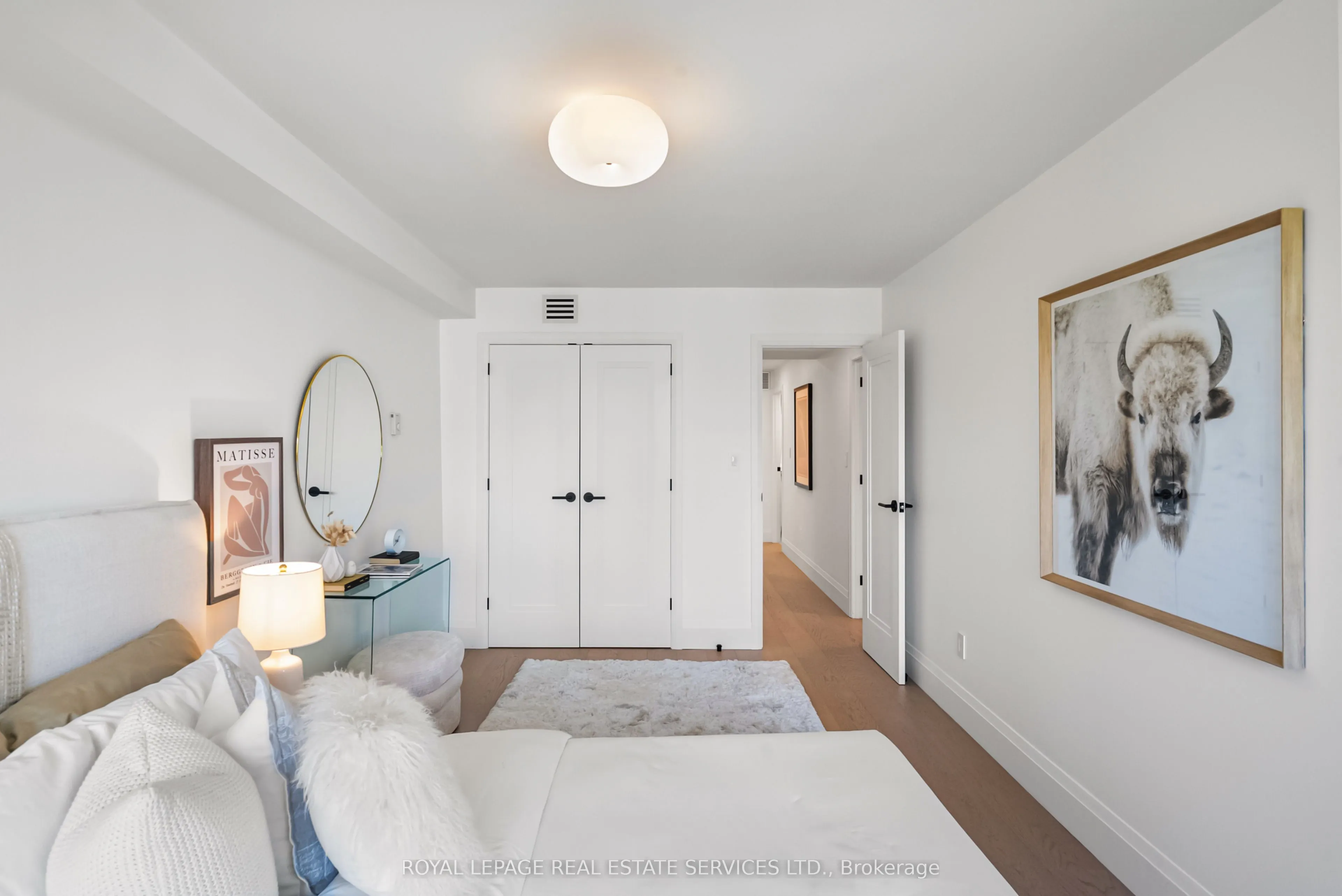 349 St Clair Avenue W, #402