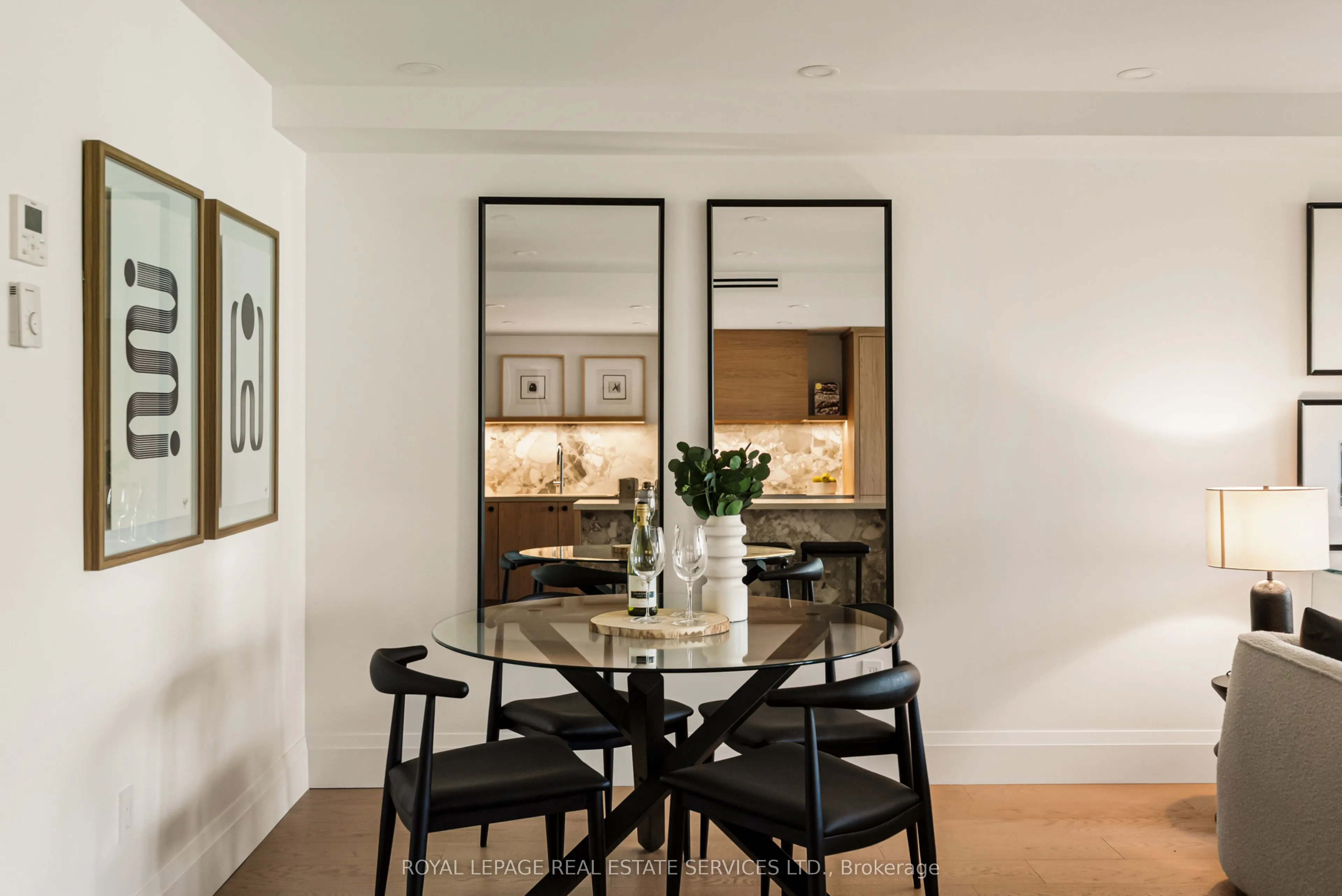 349 St.Clair Avenue W, #402