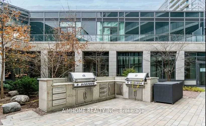 160 Vanderhoof Avenue, #1107