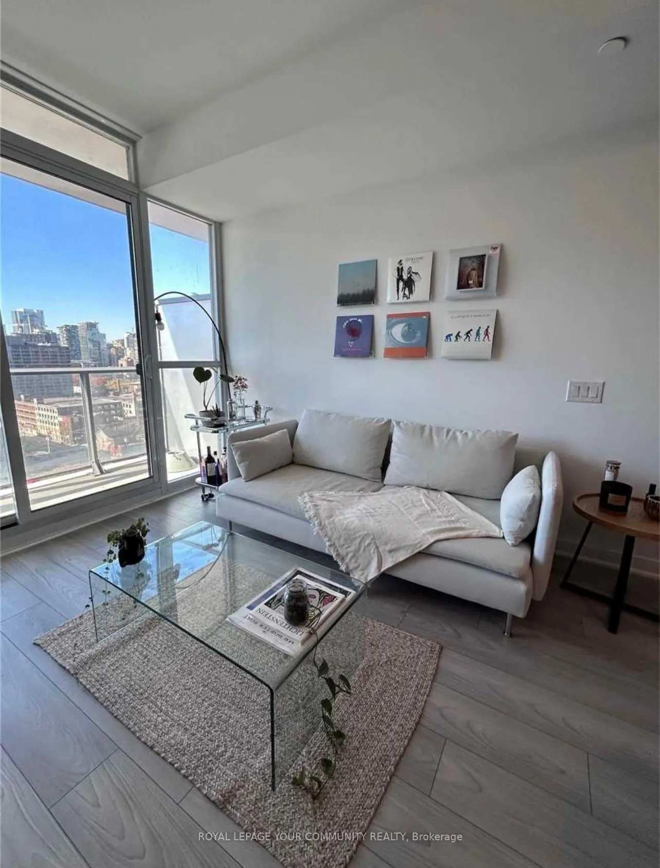 120 Parliament Street, #1401