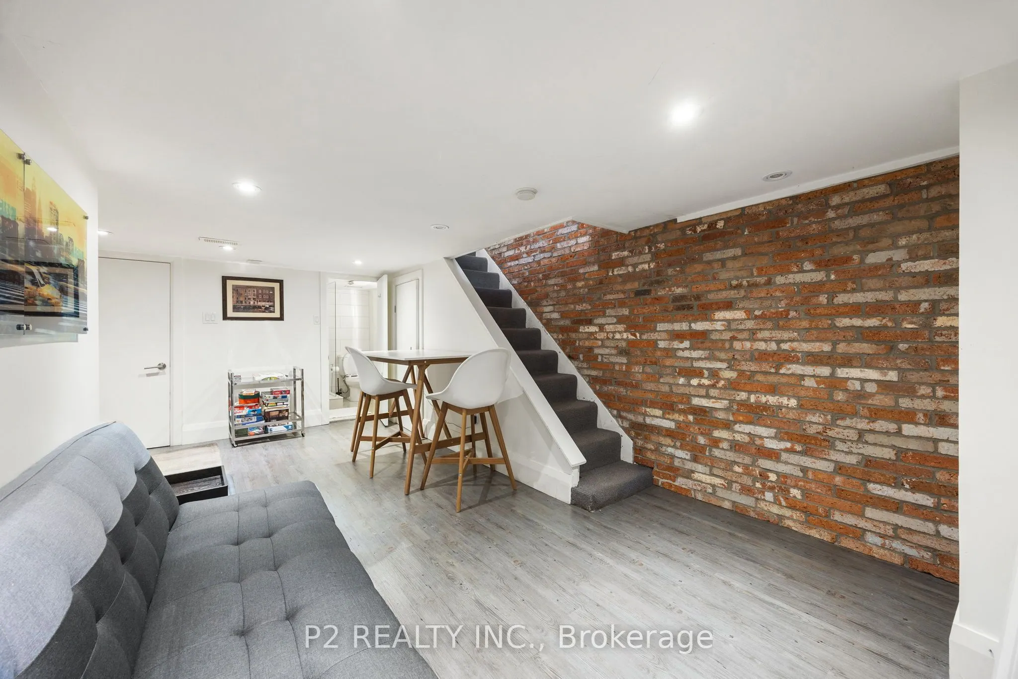 84 London Street, #206