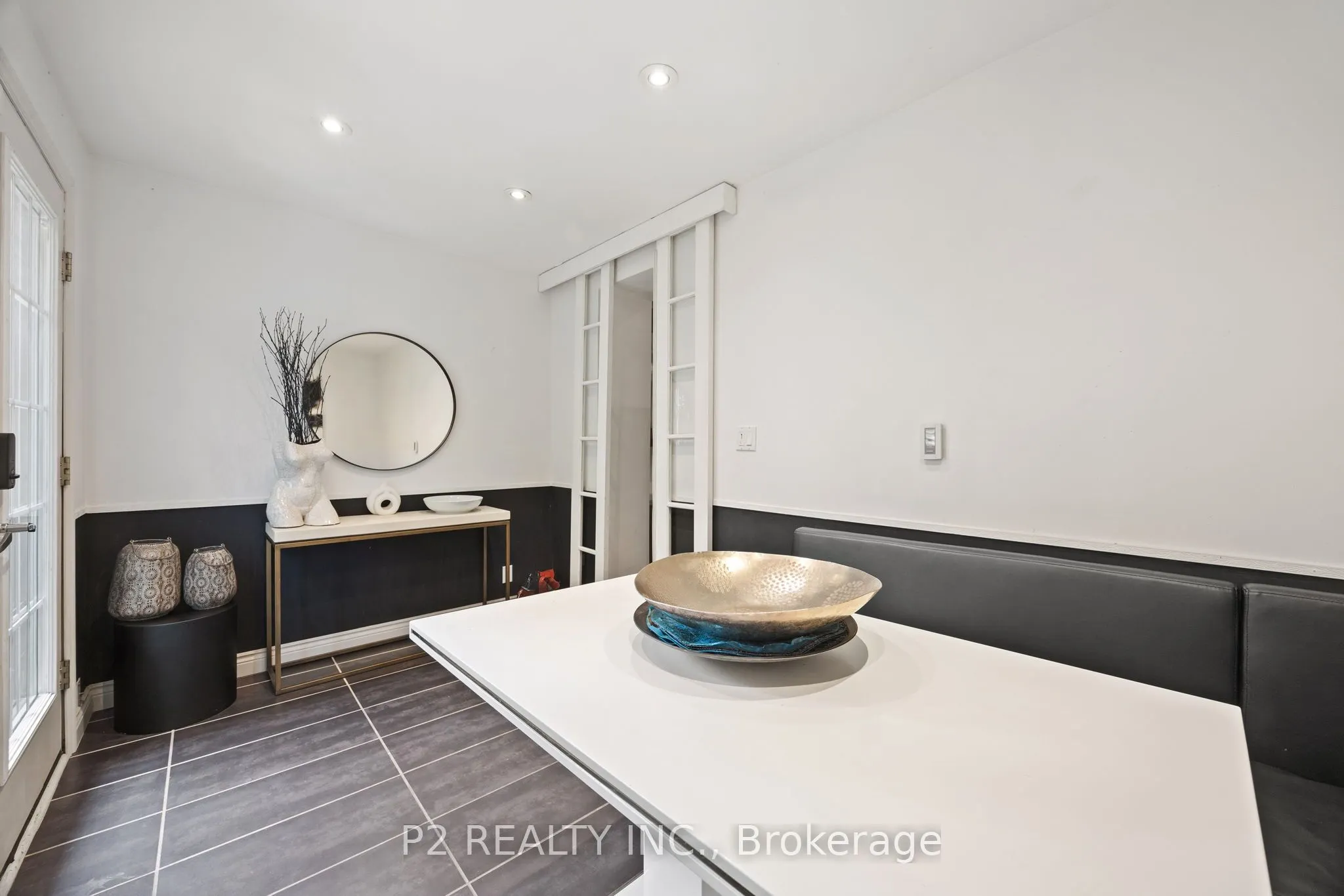 84 London Street, #206