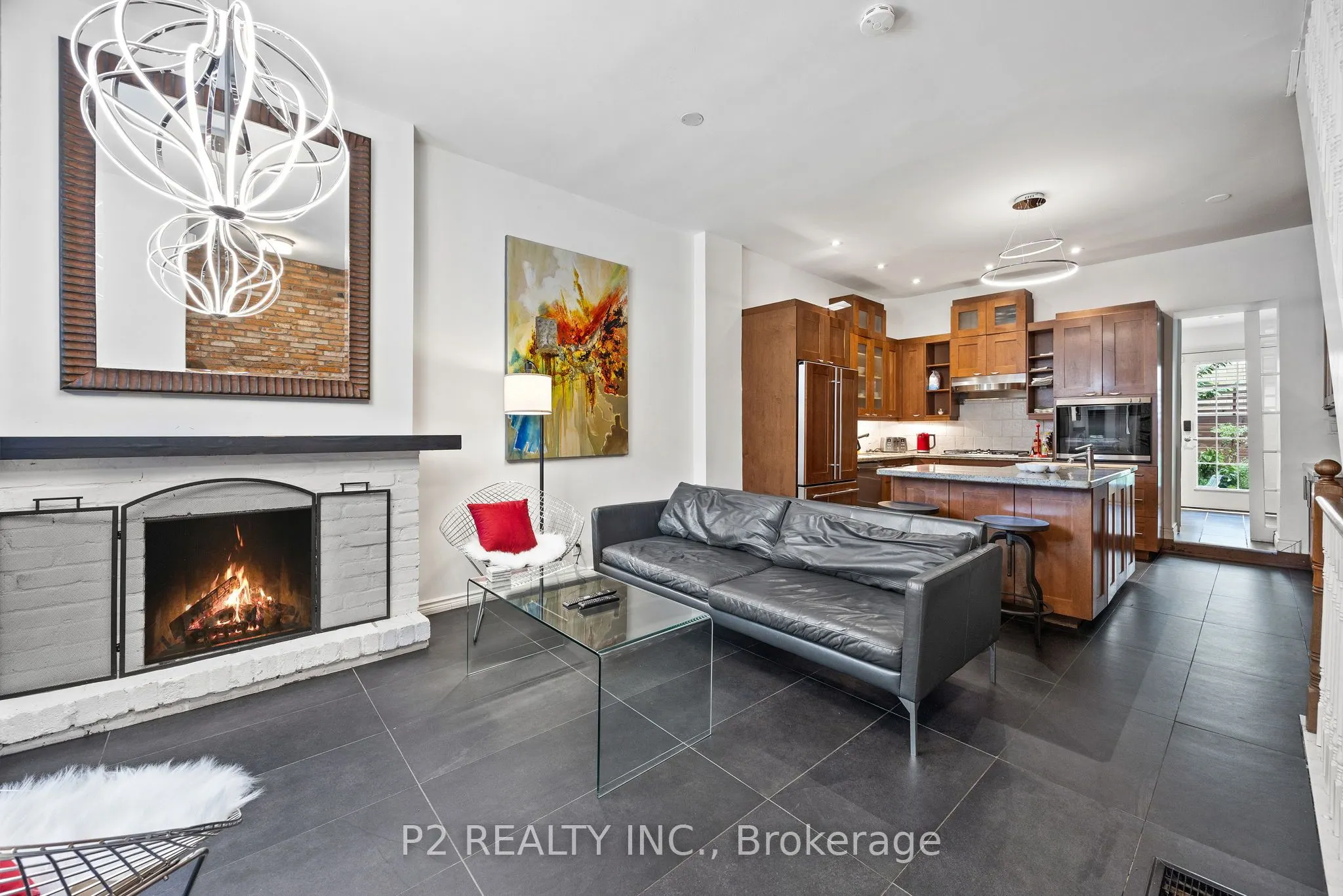 84 London Street, #206
